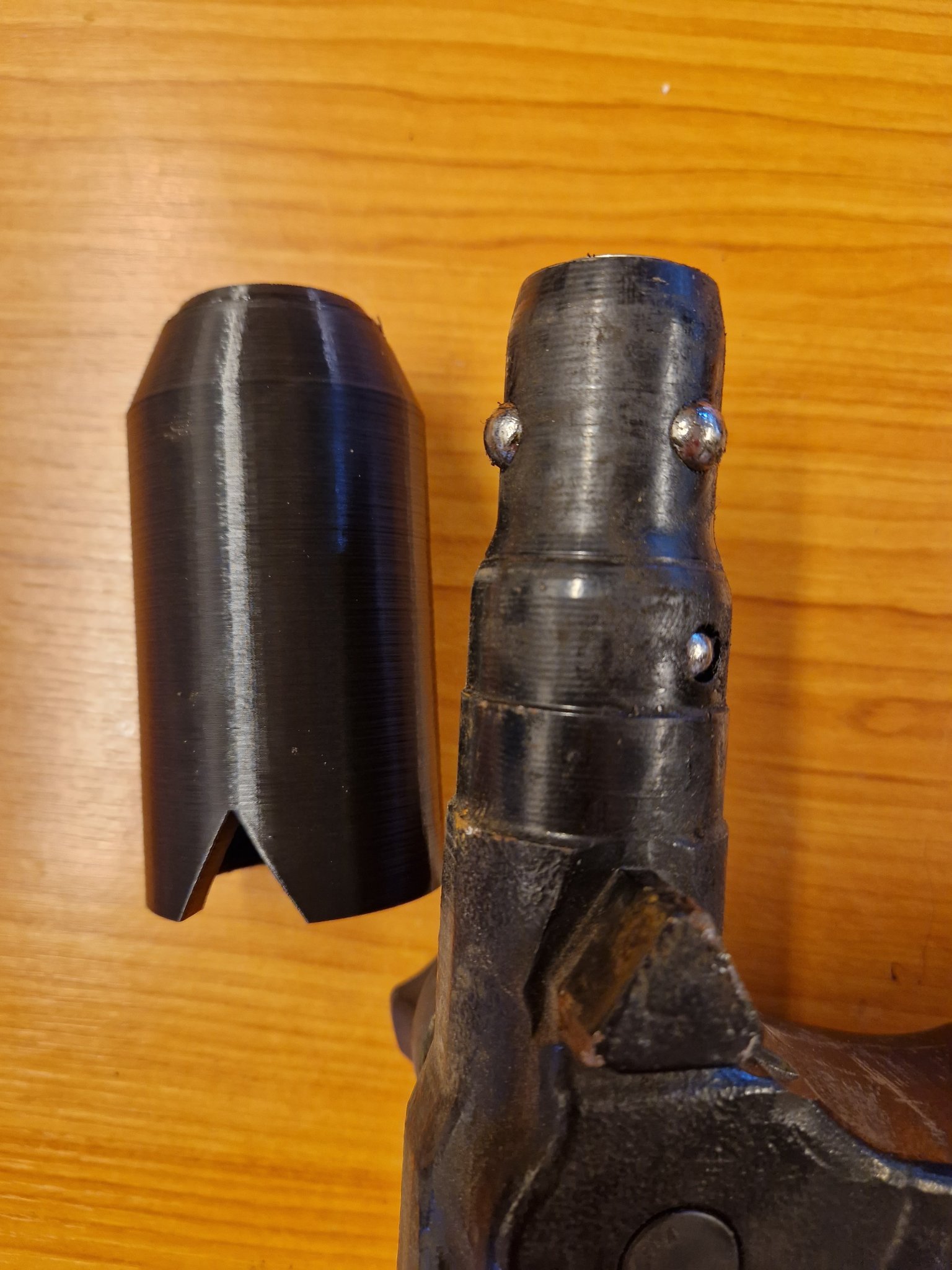 Nắp che móc kéo Oris cho cốp xe gọn gàng