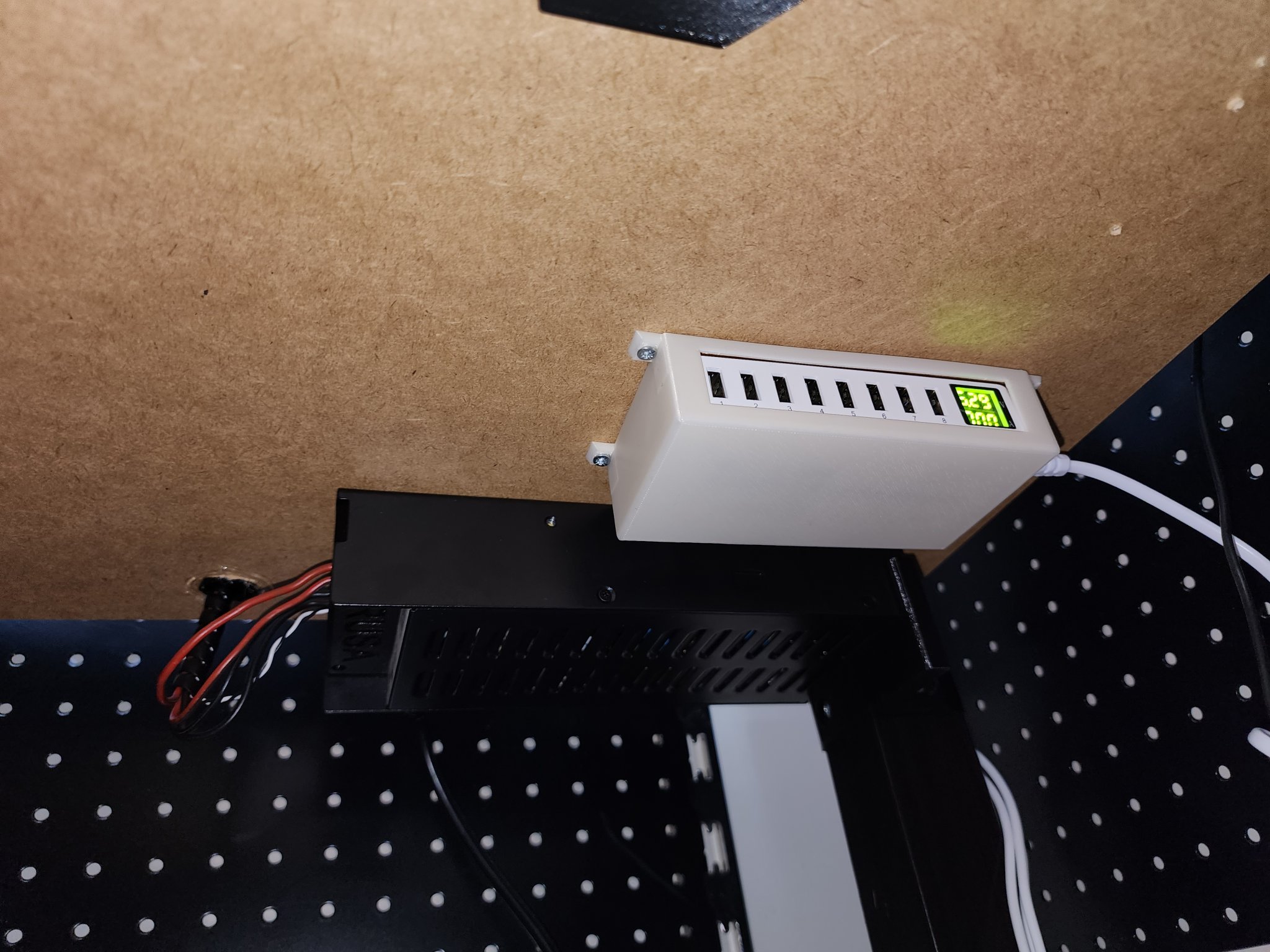 Giá đỡ sạc USB 8 cổng gắn dưới bàn