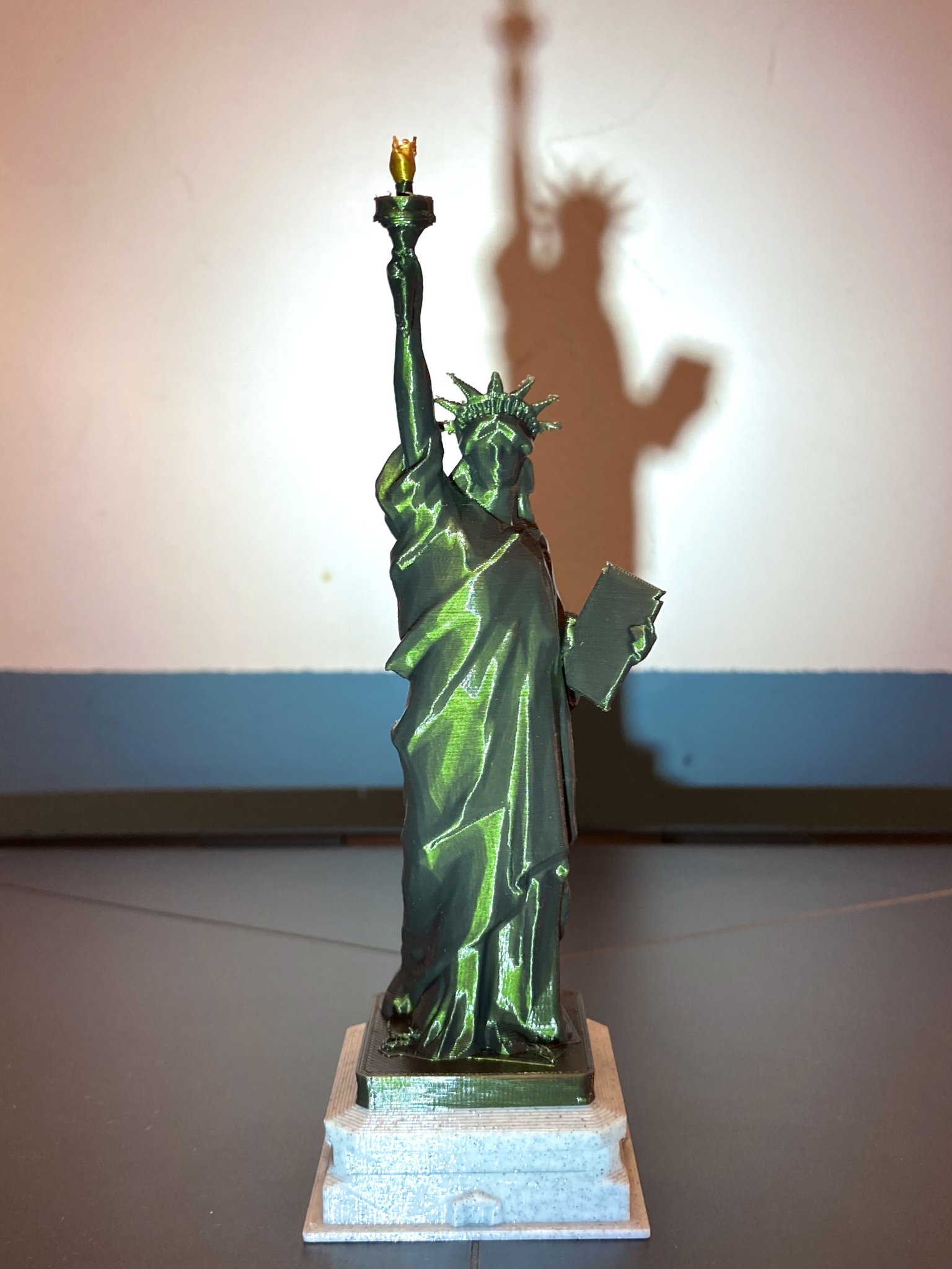 Tượng Nữ thần Tự do phong cách low poly