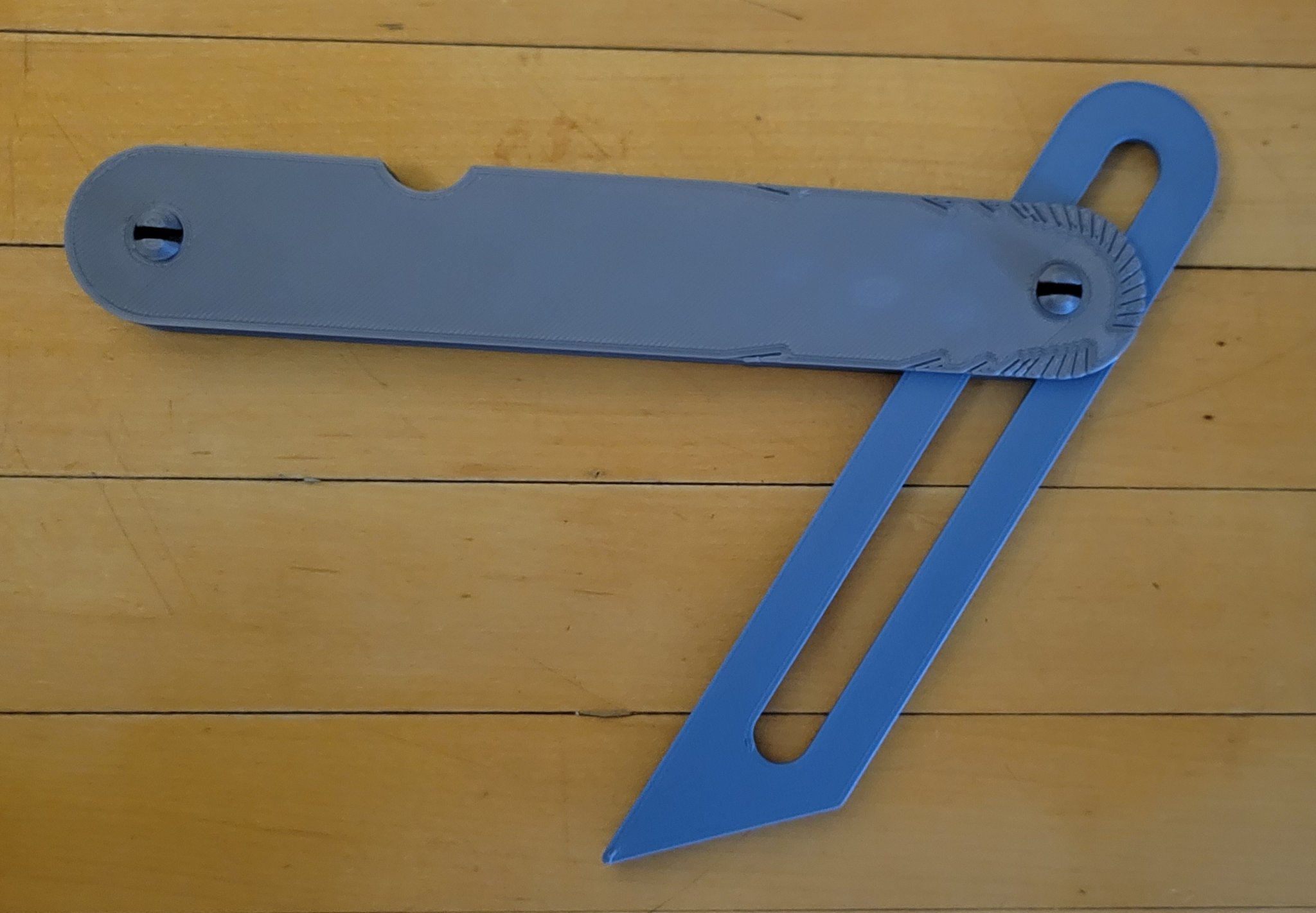 Thước đo góc trượt in 3D với chia độ 10 độ