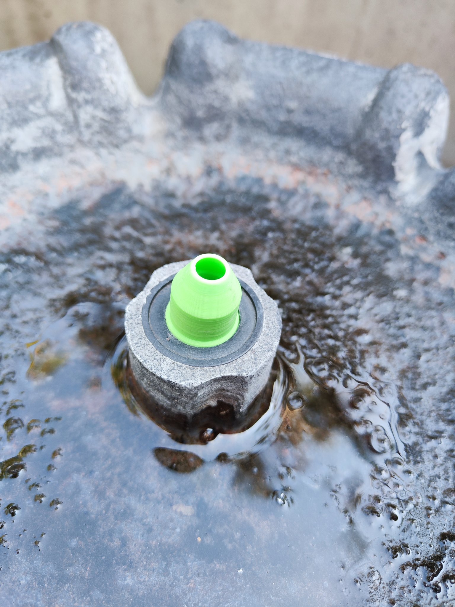 Béc phun nước cho đài phun nhỏ với đường kính 1cm