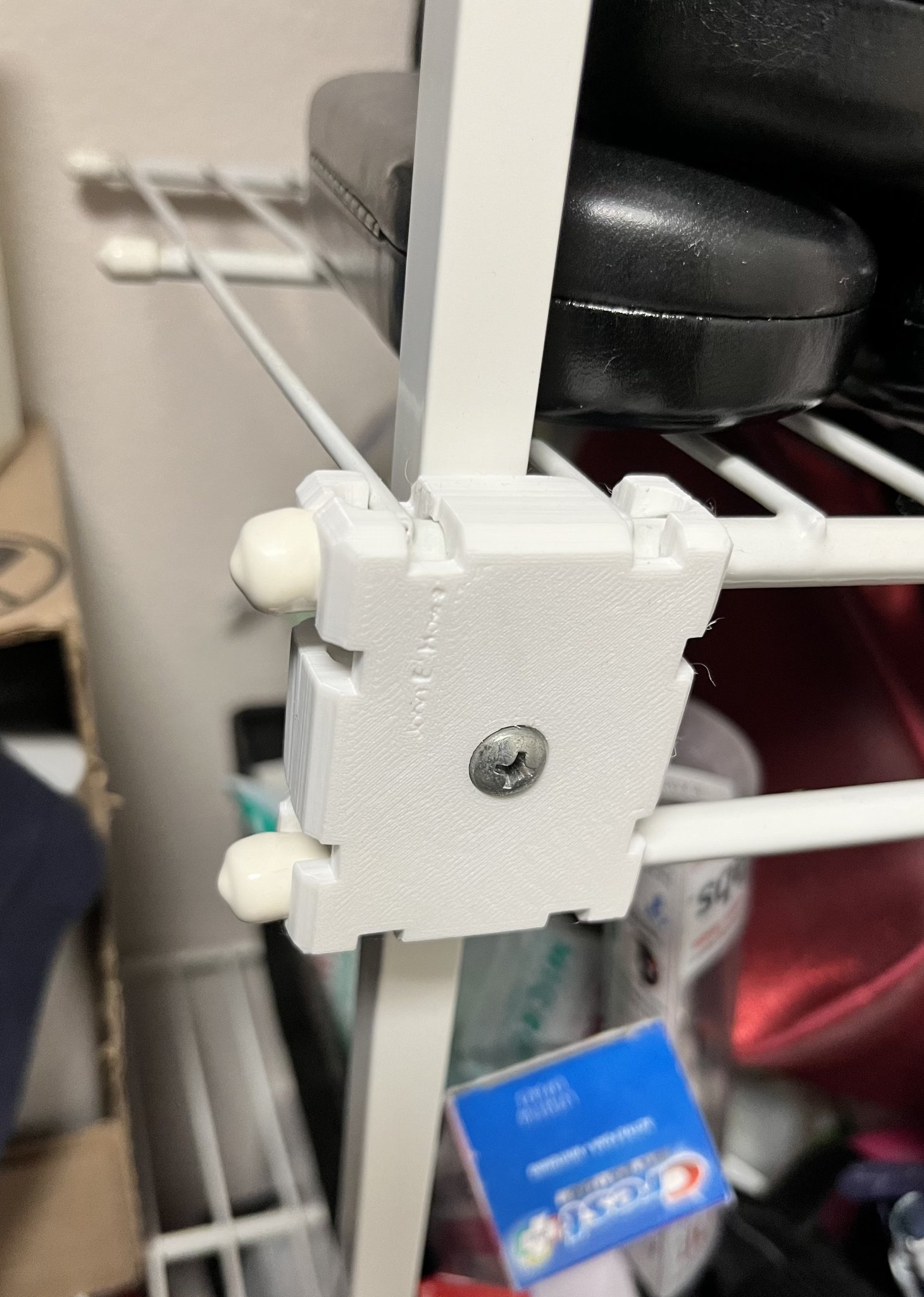 Bảng nối giá để đồ Closet Maid cải tiến