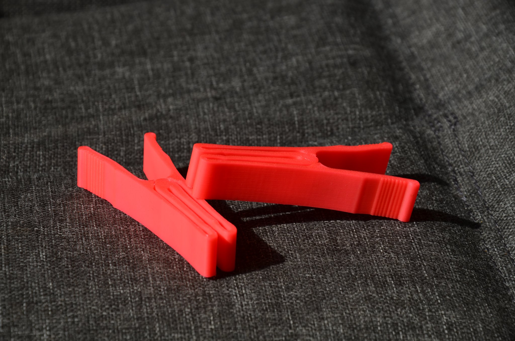 Cái kẹp quần áo linh hoạt dễ in và nhẹ nhàng với quần áo