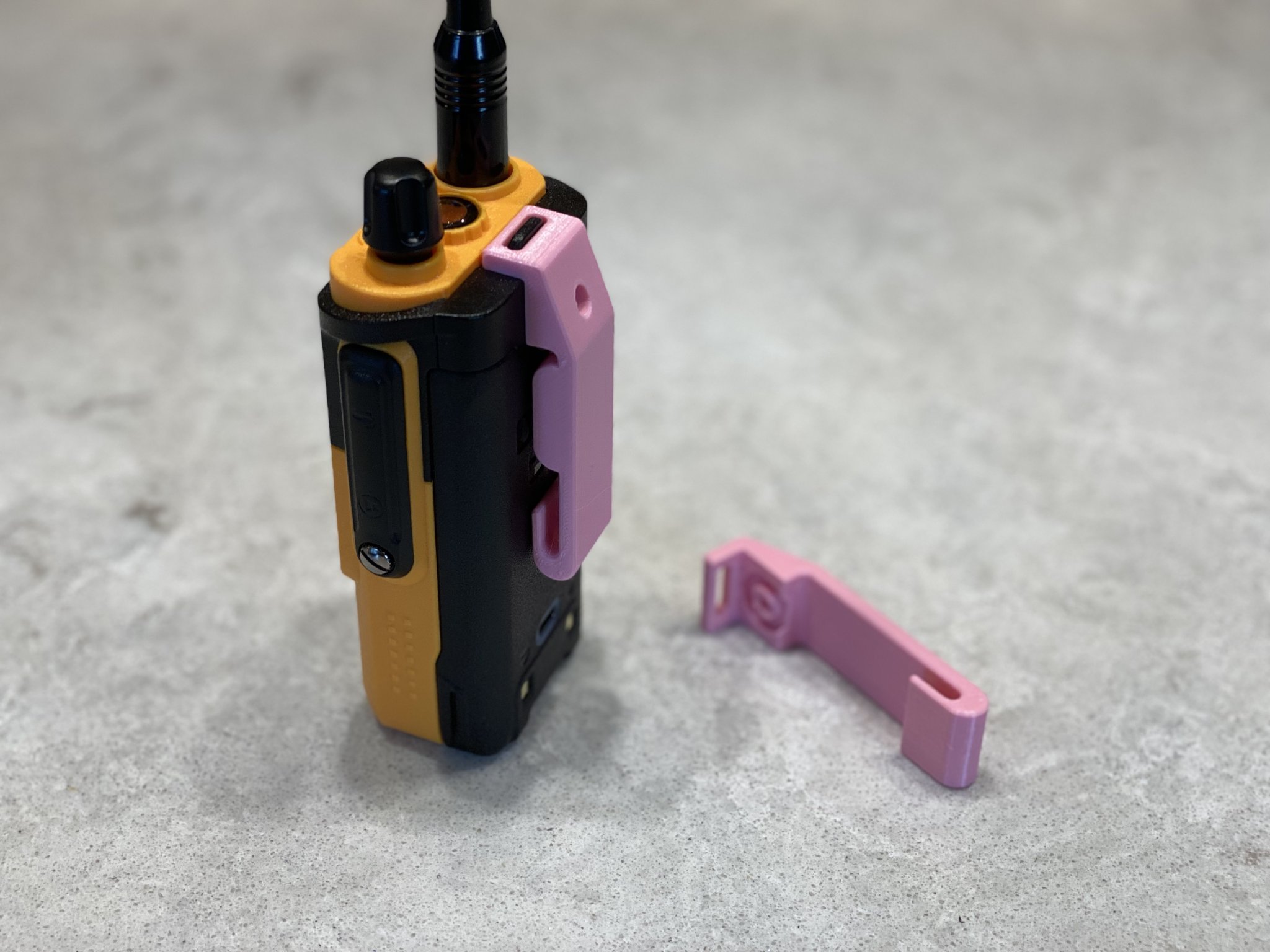 Kẹp thắt lưng cố định cho radio Baofeng UV-9R