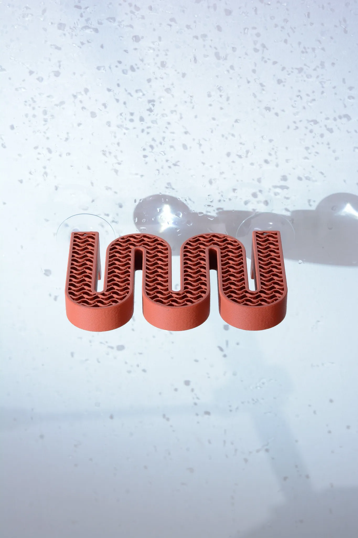 Kệ đựng xà phòng gắn tường với hệ thống hút chân không