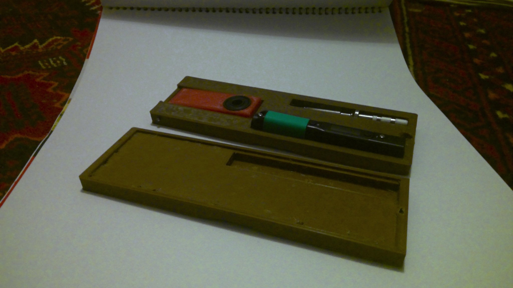 Vỏ và giá đỡ cho máy hàn Pinecil V2