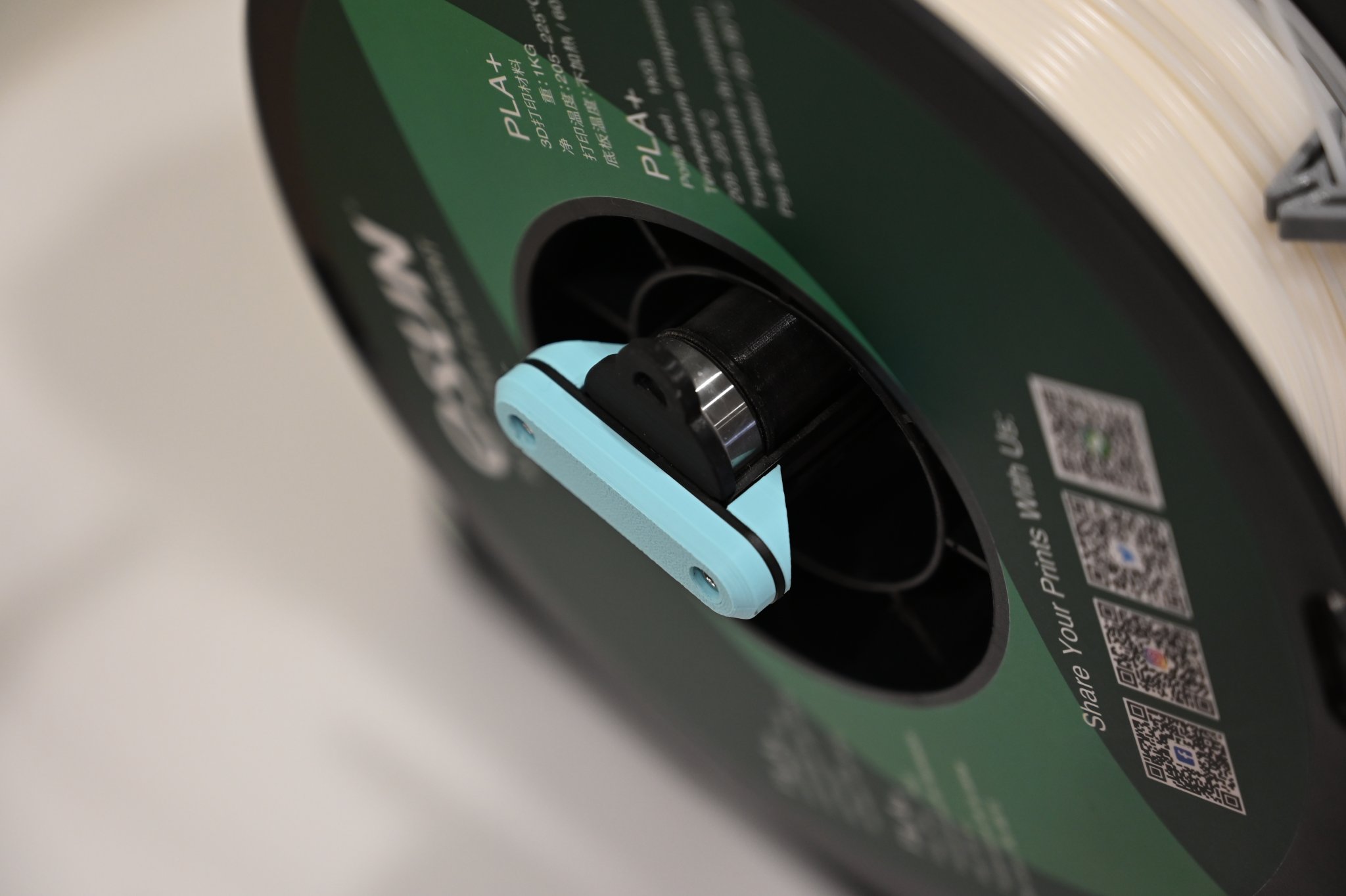 Giá đỡ cuộn filament Bambu hỗ trợ tháo lắp dễ dàng