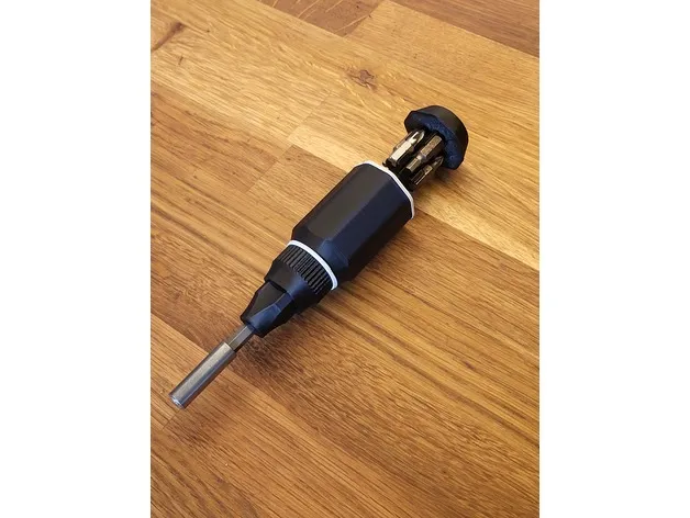 Công cụ tua vít với kho lưu trữ tích hợp