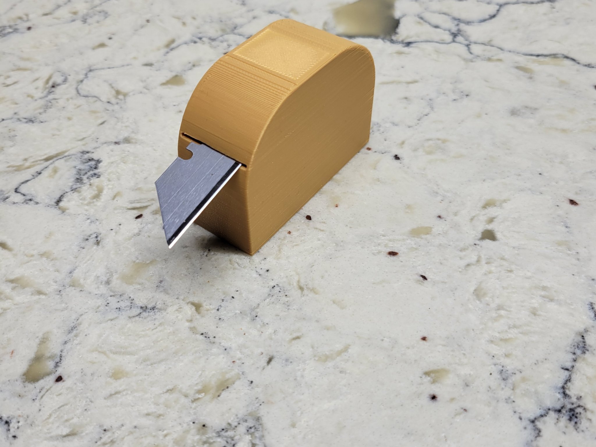 Hộp đựng lưỡi dao cạo thiết kế cho lưỡi đa dạng