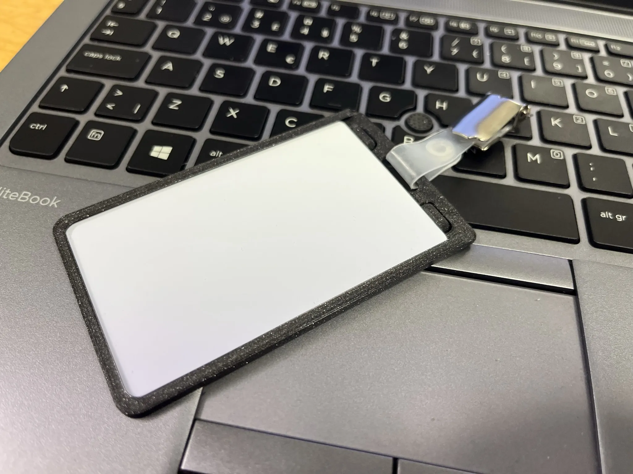 Giá đỡ thẻ ID kích thước CR80 86mm x 54mm