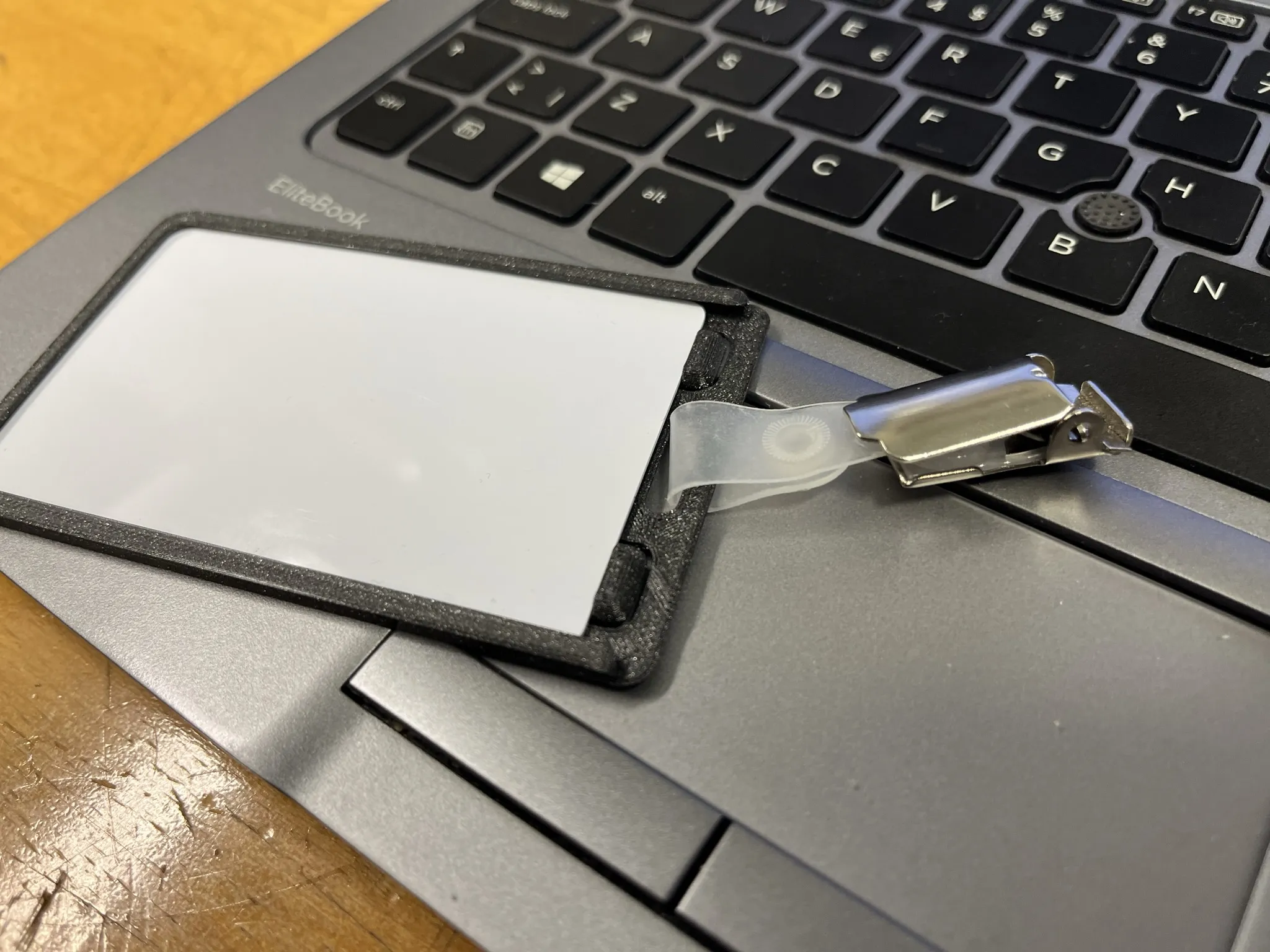 Giá đỡ thẻ ID kích thước CR80 86mm x 54mm