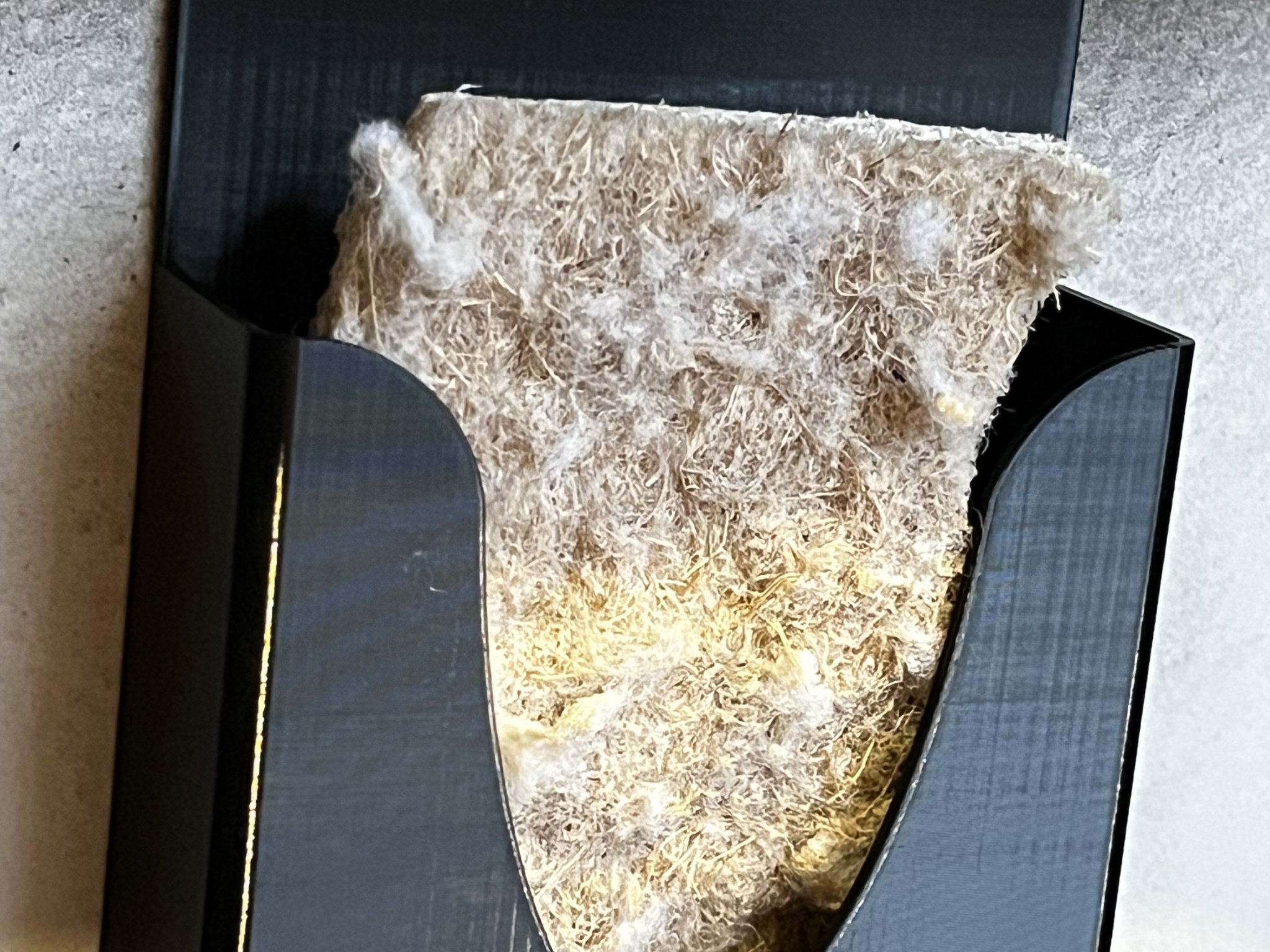 Giá đỡ bọt biển dưới bồn rửa