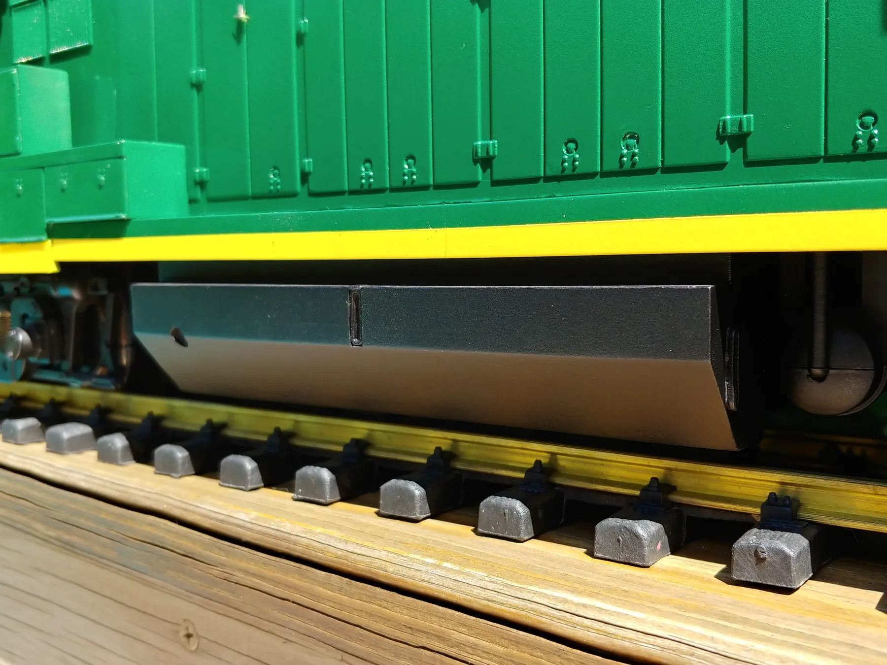 Bình nhiên liệu thay thế cho đầu máy Aristo-Craft GE U25B