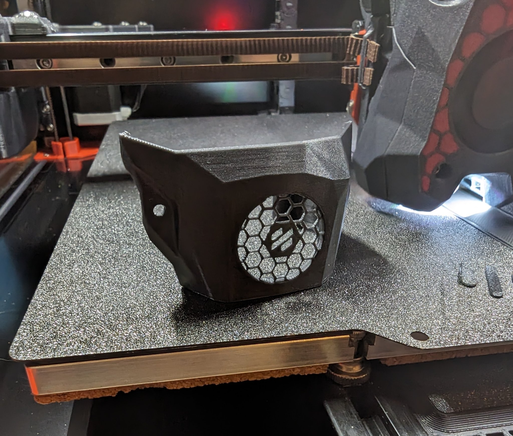 Quạt tản nhiệt Stealthburner SB2040 với lưới bảo vệ Voron