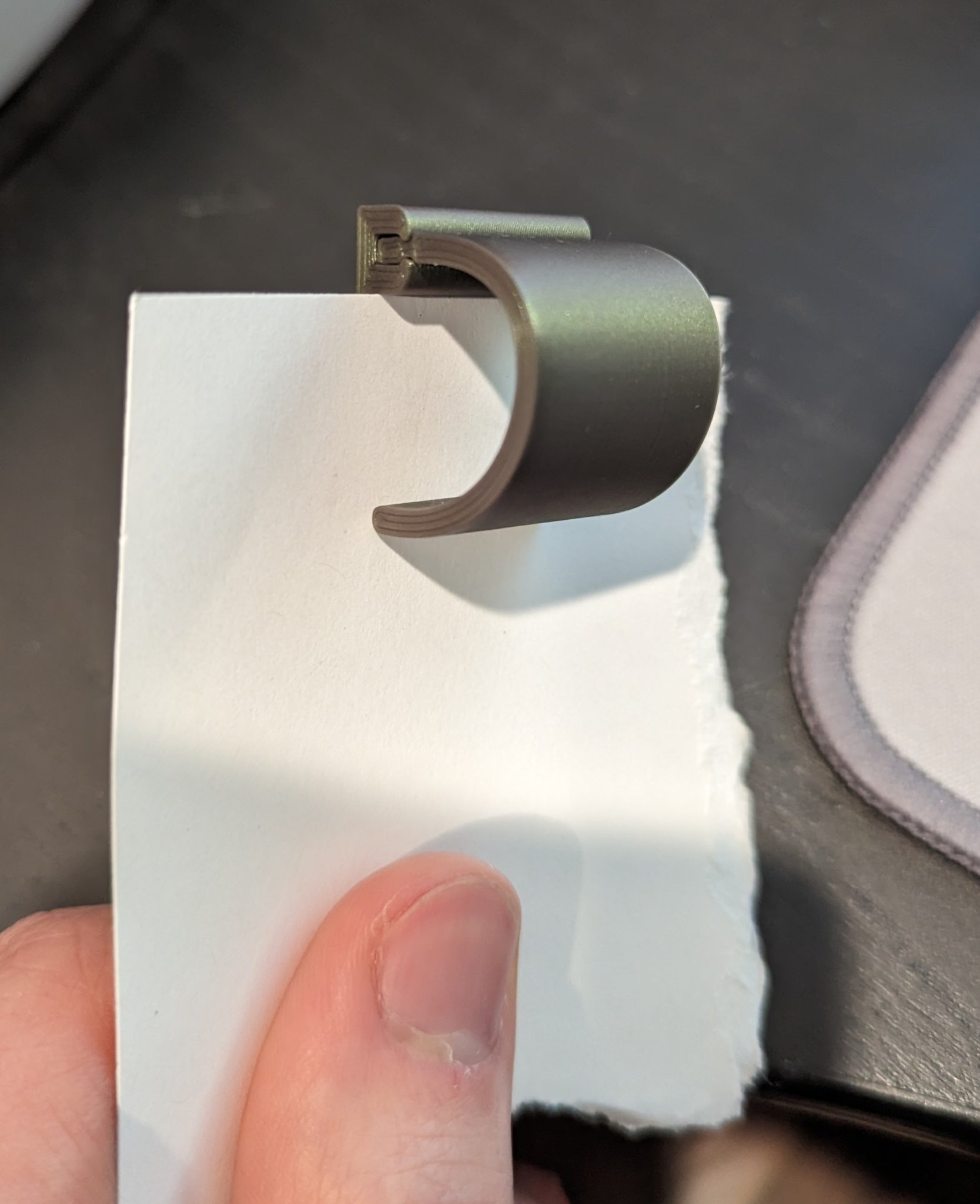 Giá đỡ giấy treo tường in 3D hoàn toàn