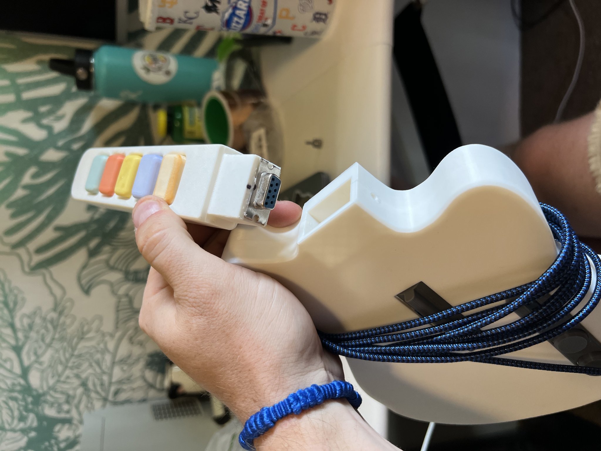 Cần cổ guitar ModCaster cho hệ thống điều khiển Clone Hero