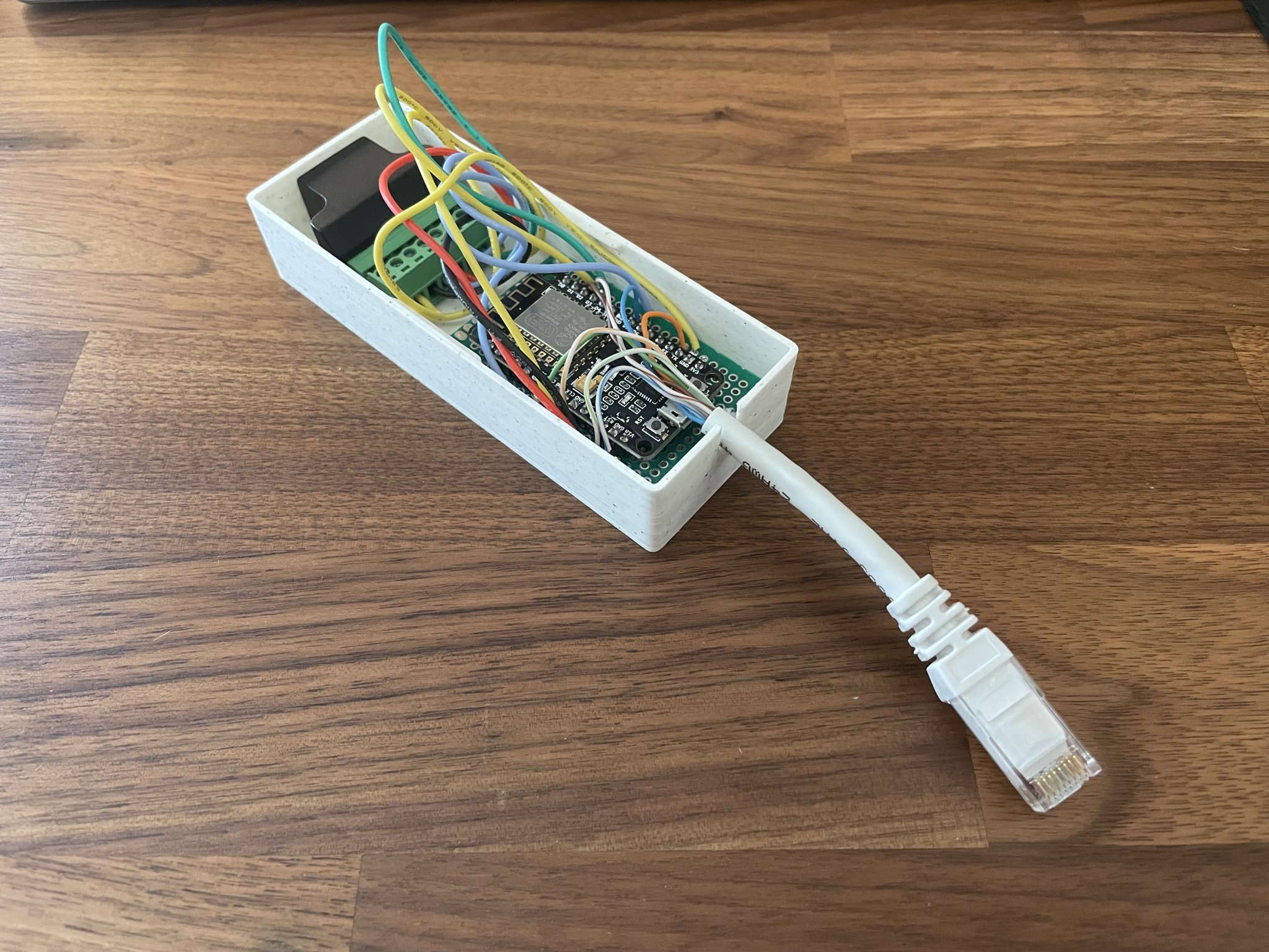 Hộp đựng RJ45 và bảng mạch 15x20 chân