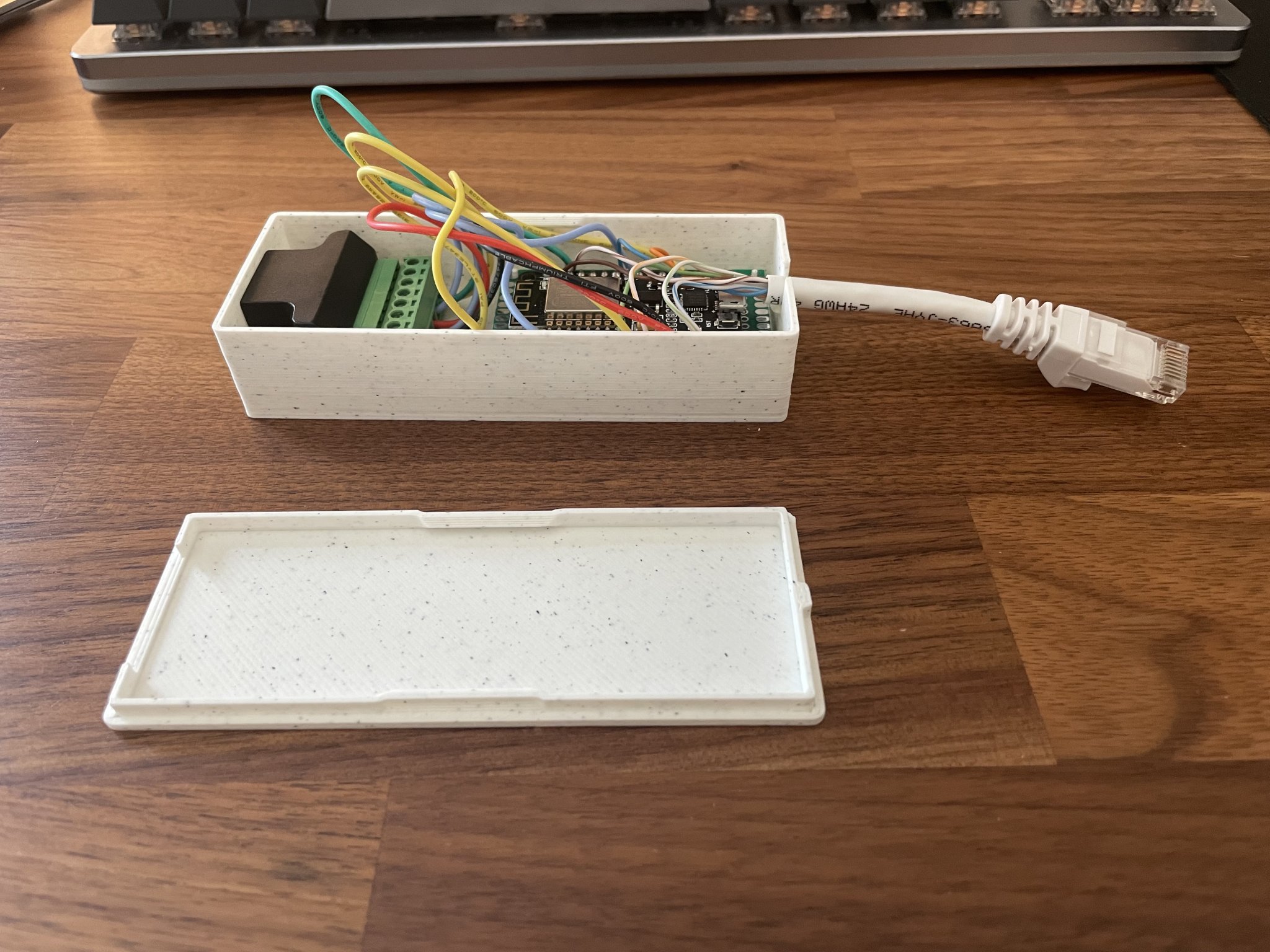 Hộp đựng RJ45 và bảng mạch 15x20 chân