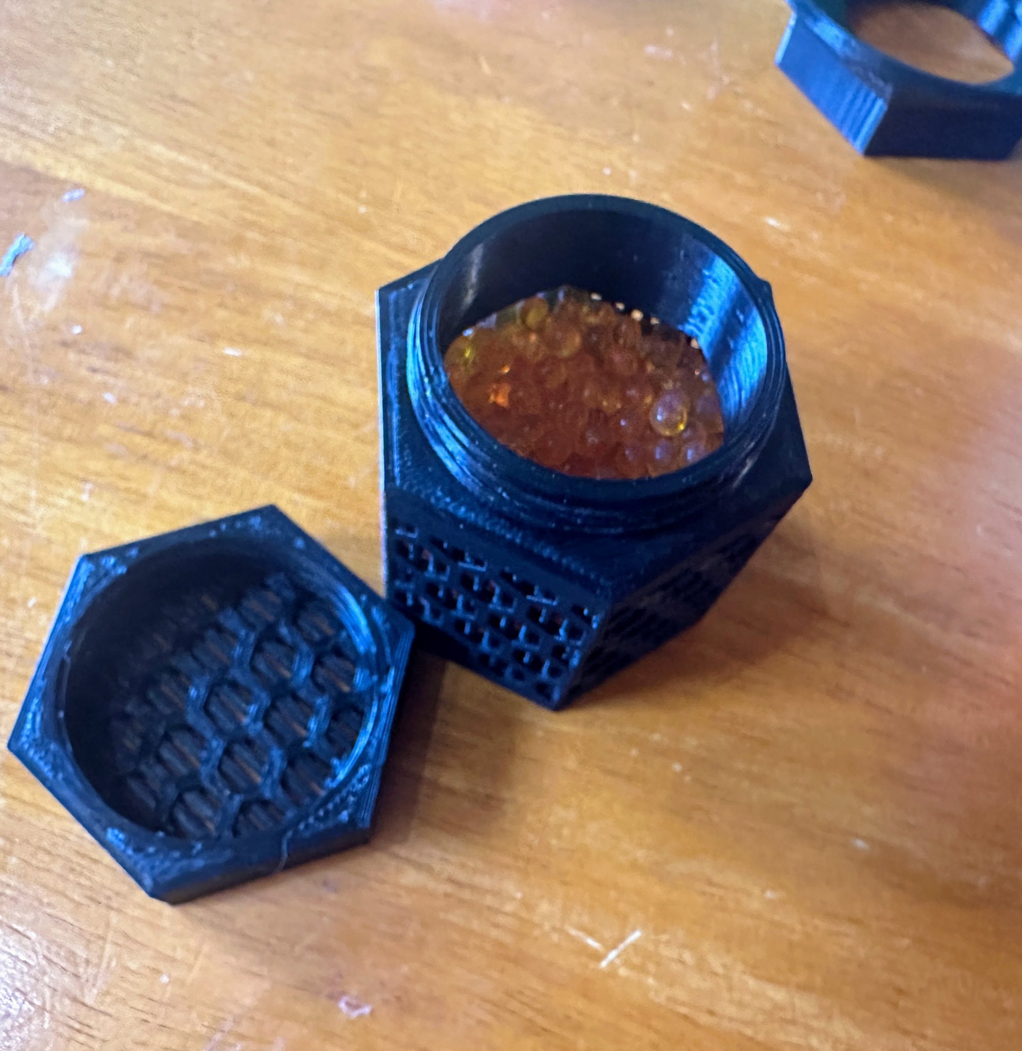 Hũ hút ẩm HEX Silica giữ cho filament luôn khô ráo