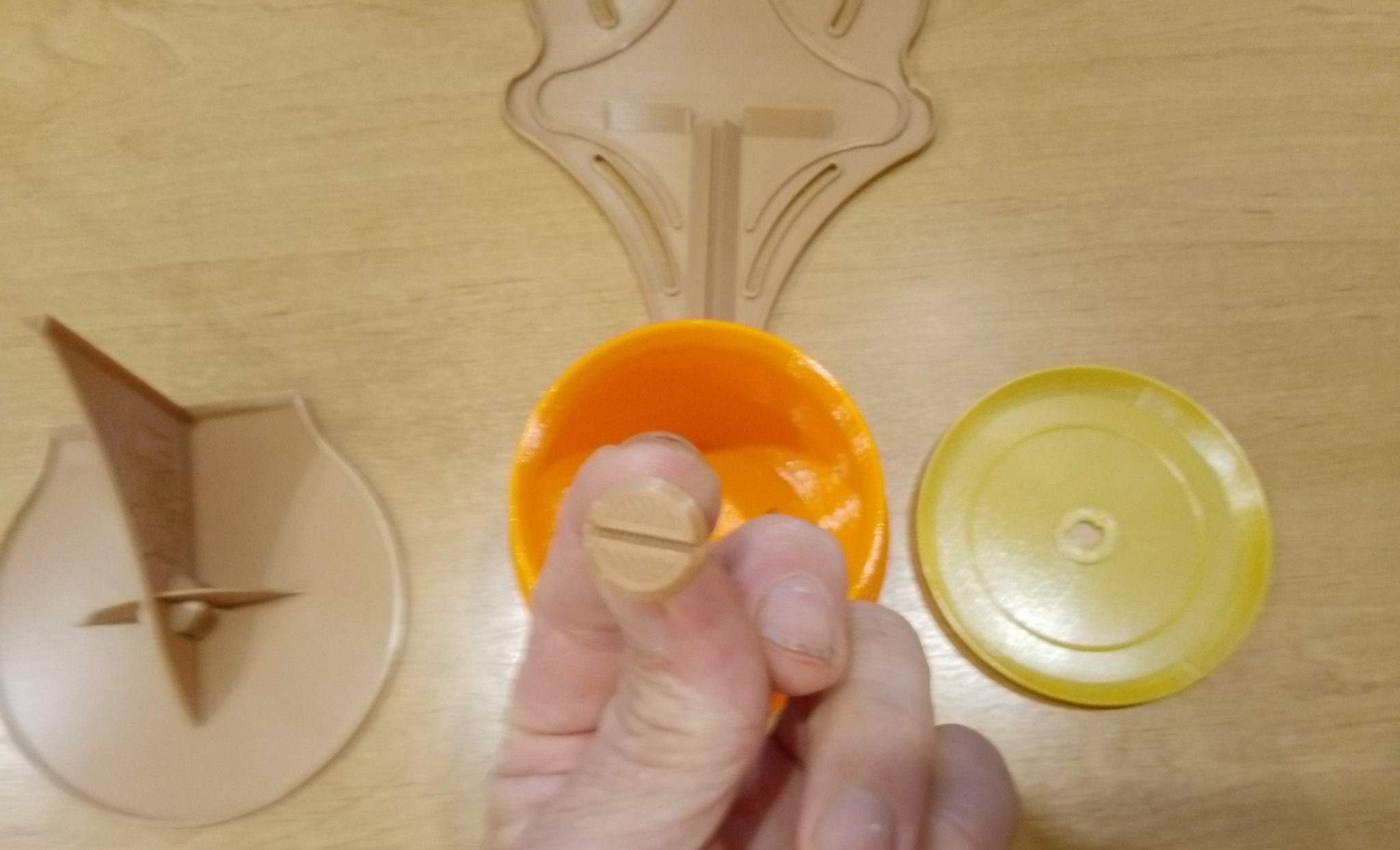 Chậu cây treo tường đa năng từ PLA