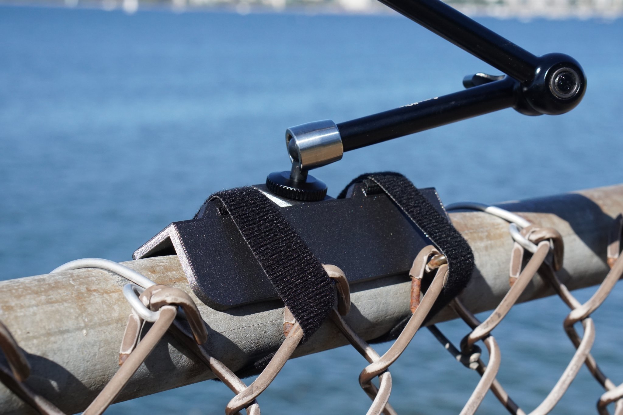 Giá đỡ camera và điện thoại với dây Velcro linh hoạt