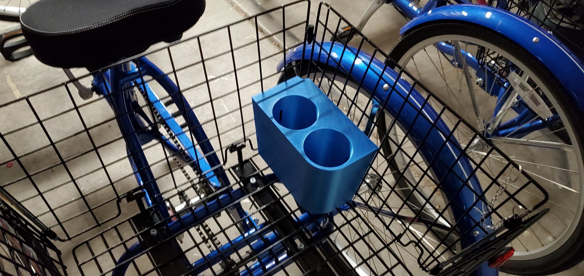 Giá đỡ bình nước Iron Flask cho giỏ xe ba bánh Schwinn Meridian