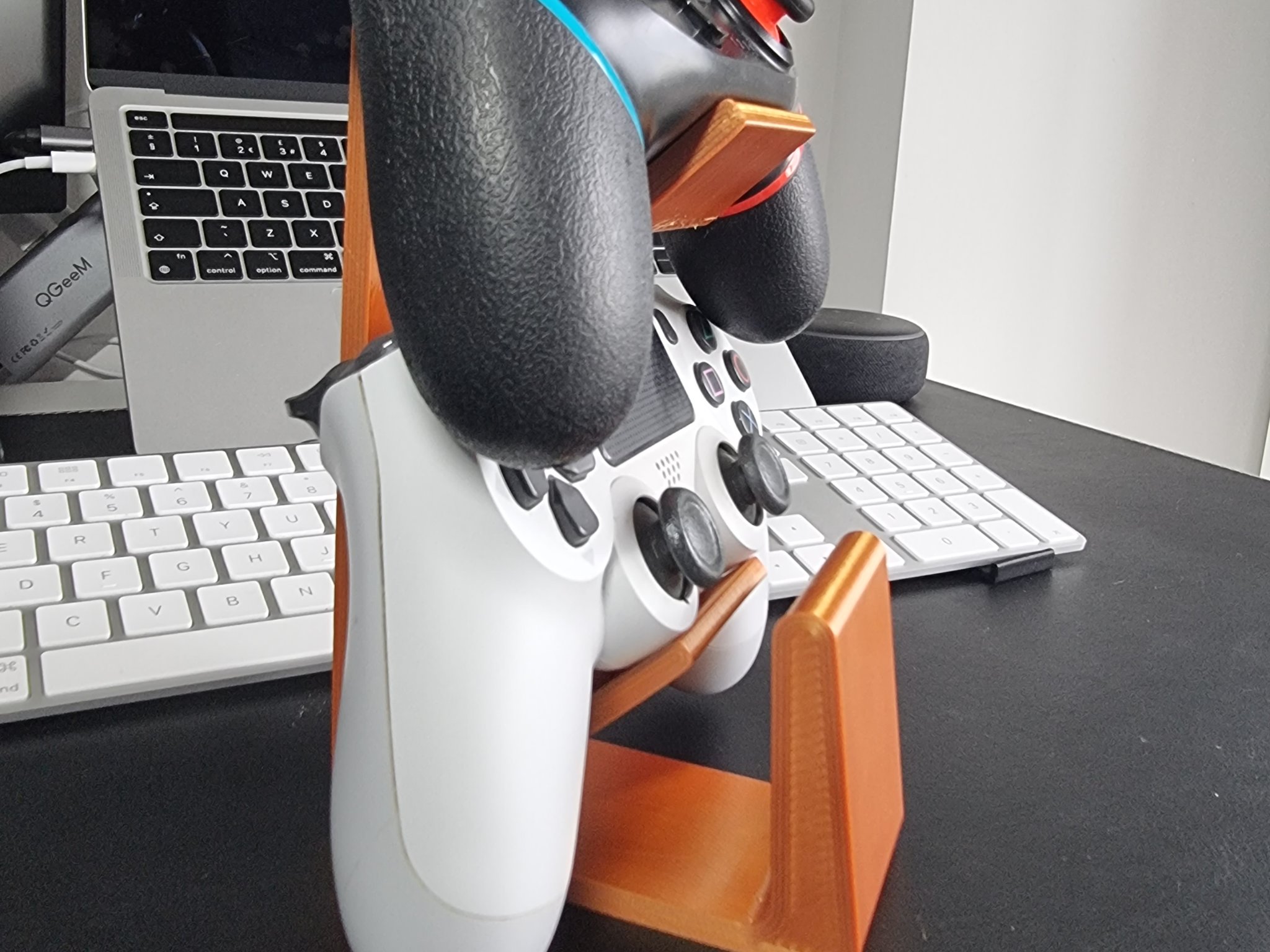 Giá đỡ điều khiển đôi đứng cho Xbox và PS4/PS5