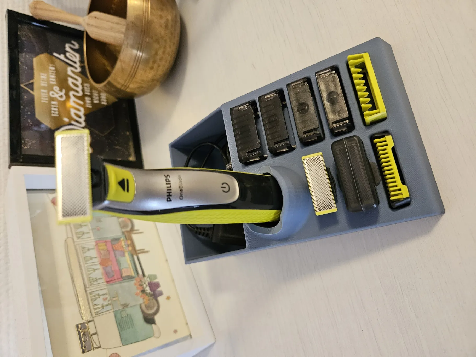 Giá đỡ Philips OneBlade cho lưỡi và phụ kiện tiêu chuẩn