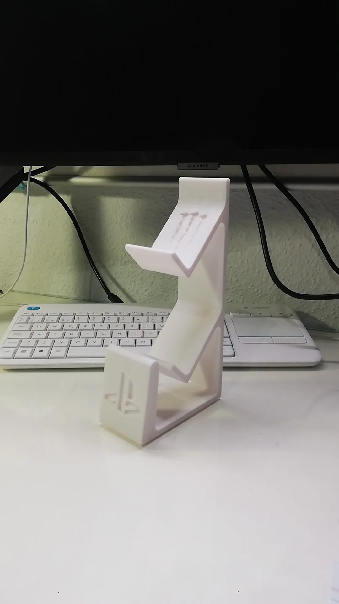 Biểu tượng quái vật với thiết kế mượt mà cho PS4