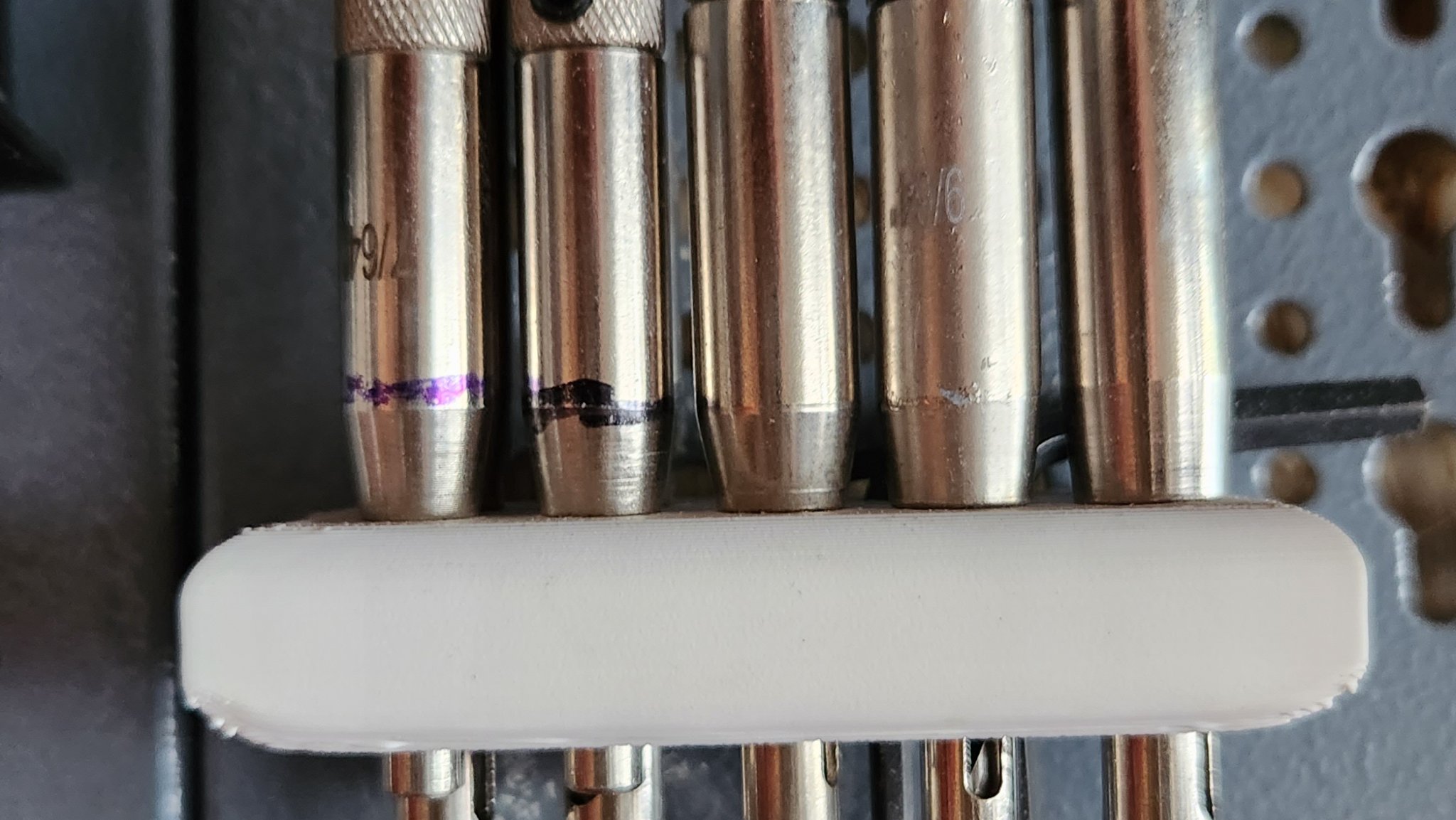 Giá đỡ mũi khoan cho Pegwall Euro Werkzeug-Wand