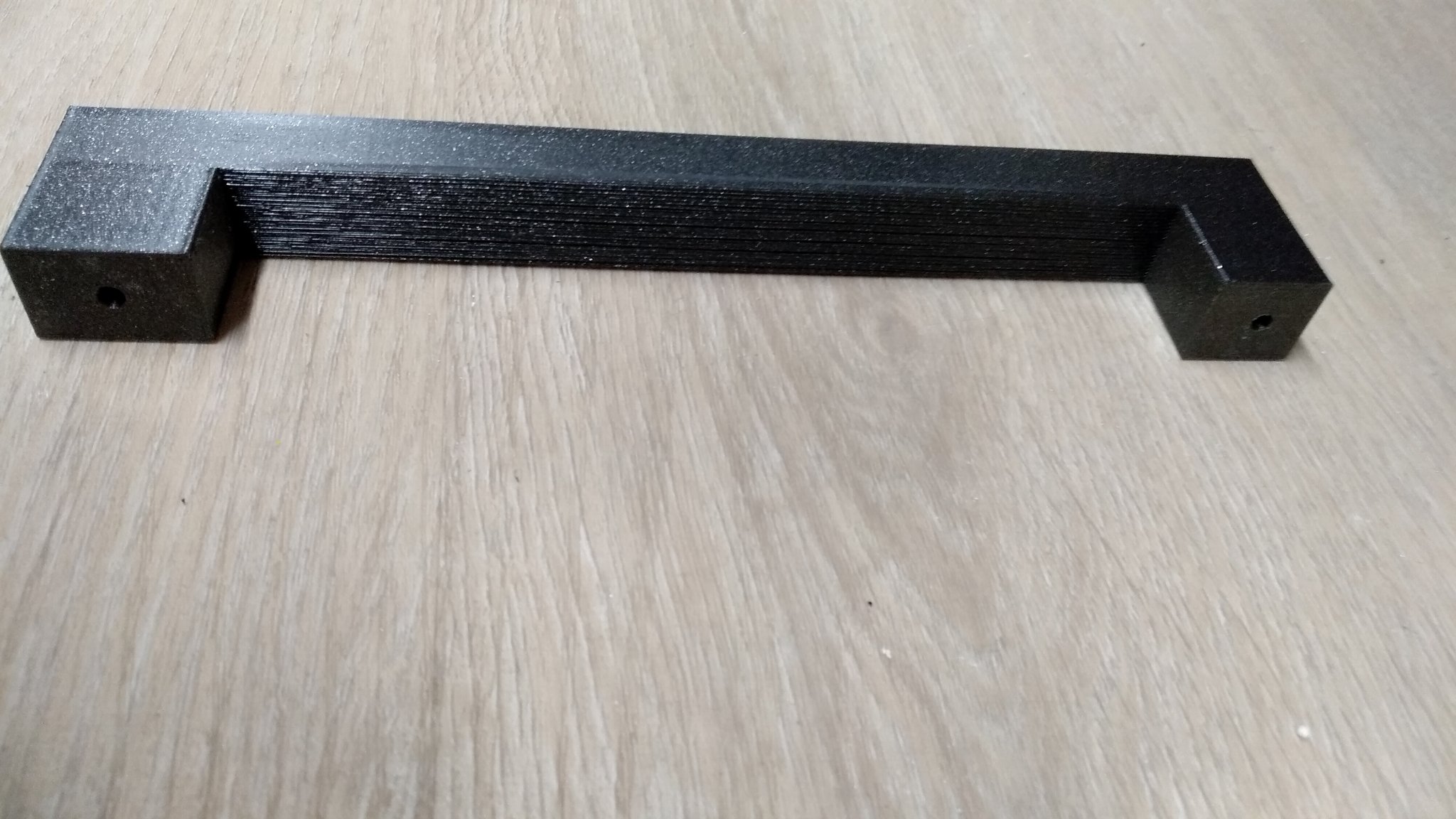 Thay thế tay cầm bị gãy cho cửa lò vi sóng