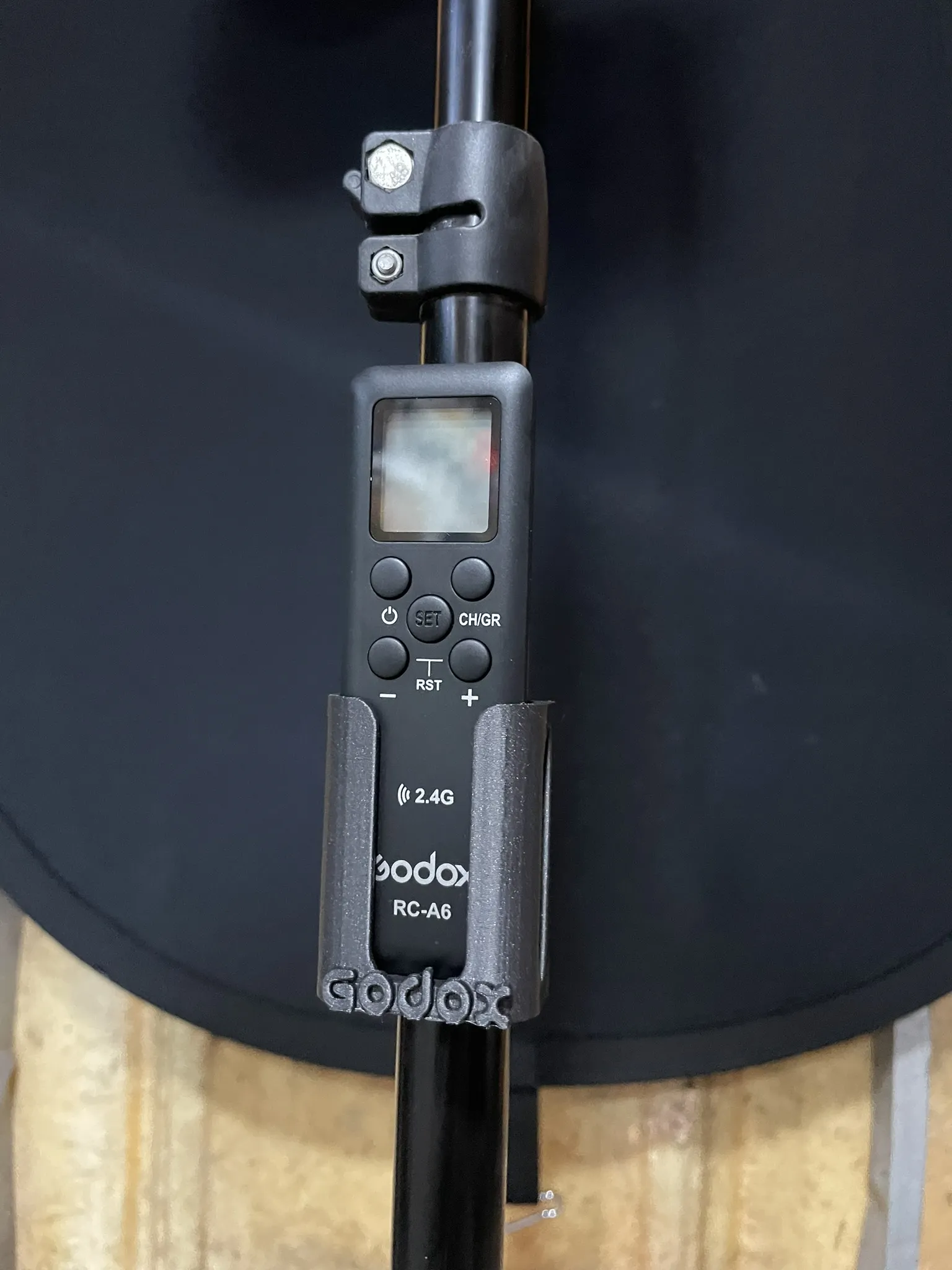 Kẹp chân máy ảnh không dây Godox cho đèn SL60IID COB