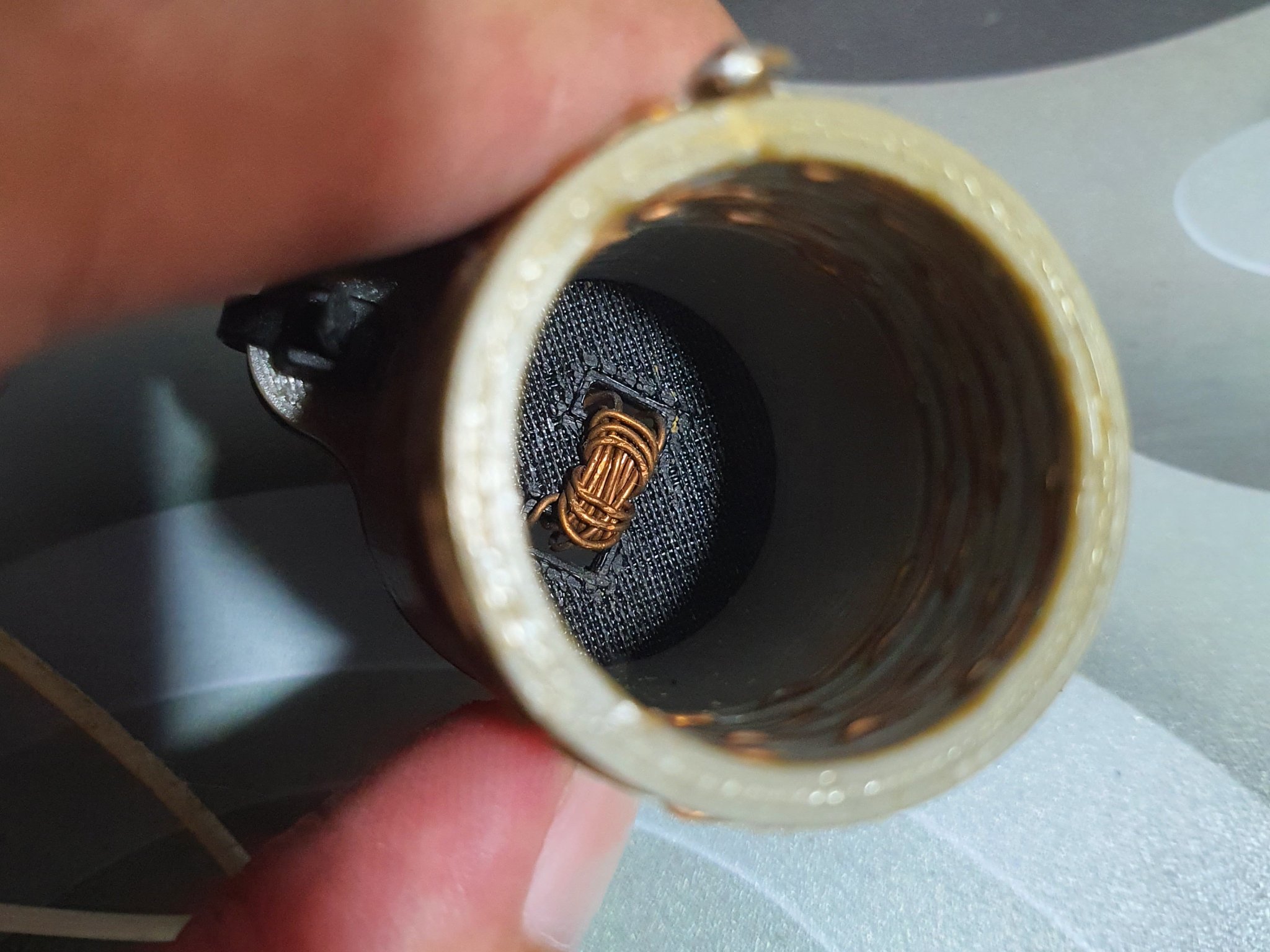 Đồ đựng thuốc lá kiểu ghetto cho ô tô