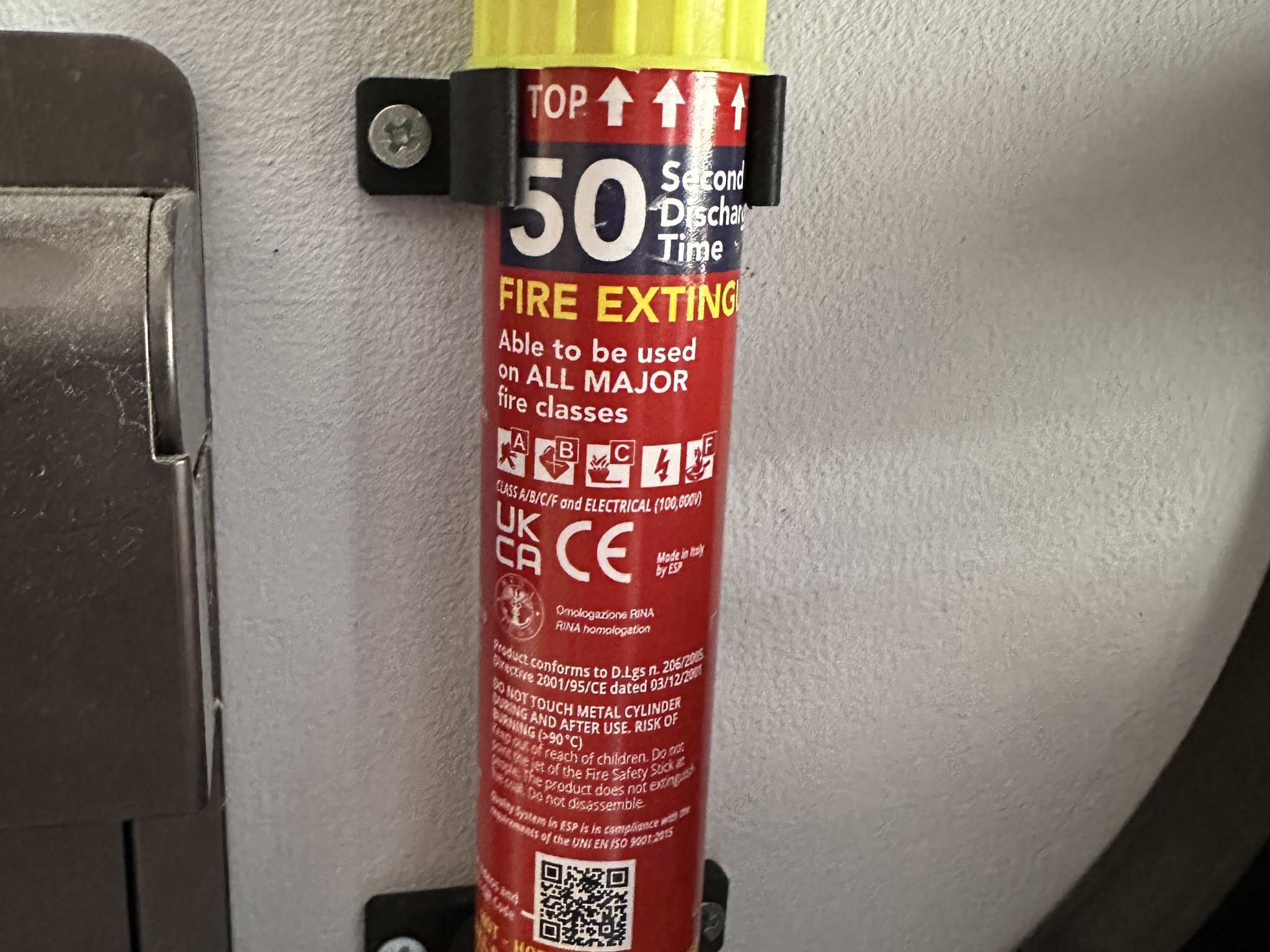 Giá đỡ an toàn phòng cháy chữa cháy gắn tường/trần