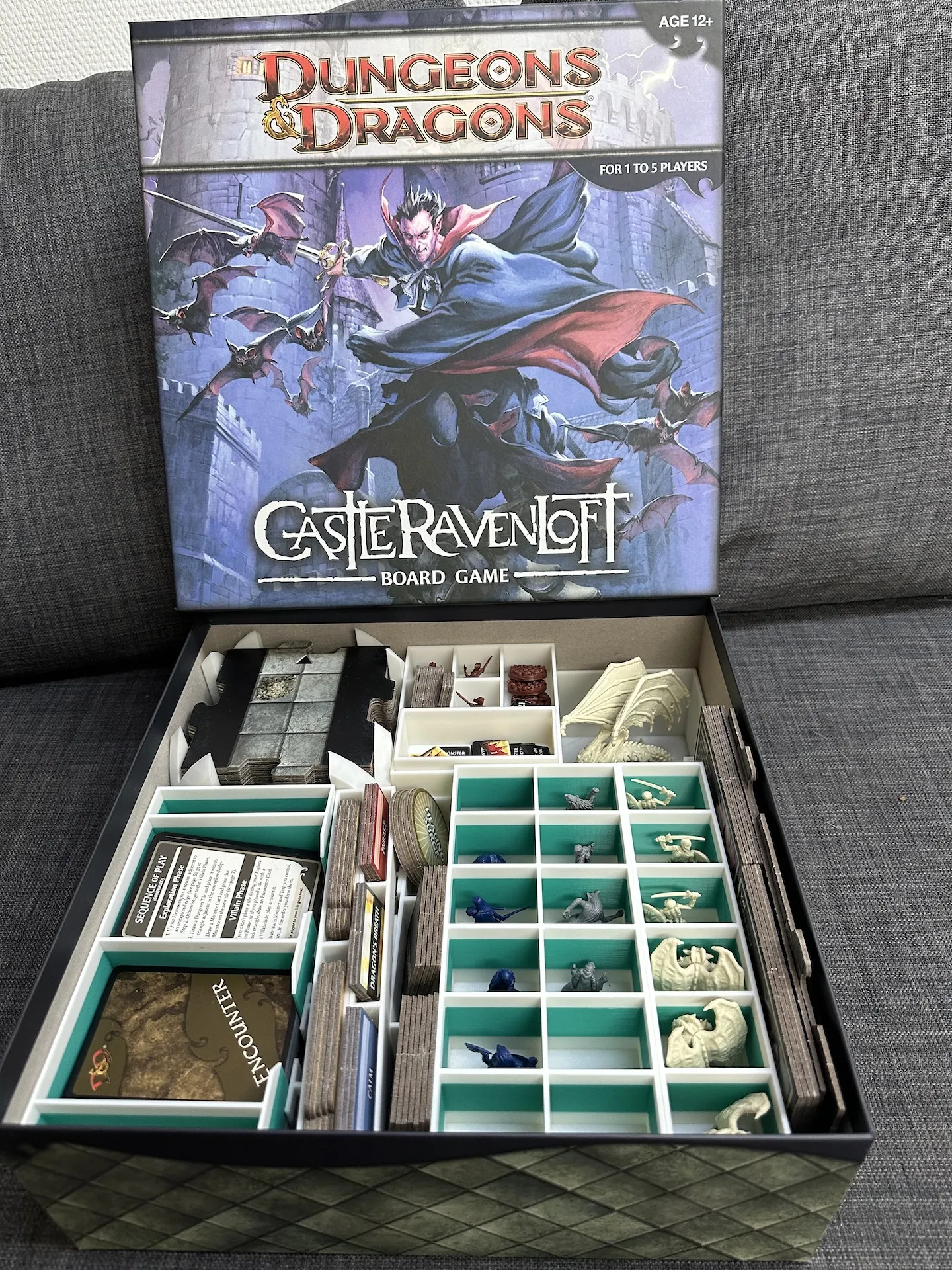 Giá đỡ thẻ cho trò chơi D&D Castle Ravenloft