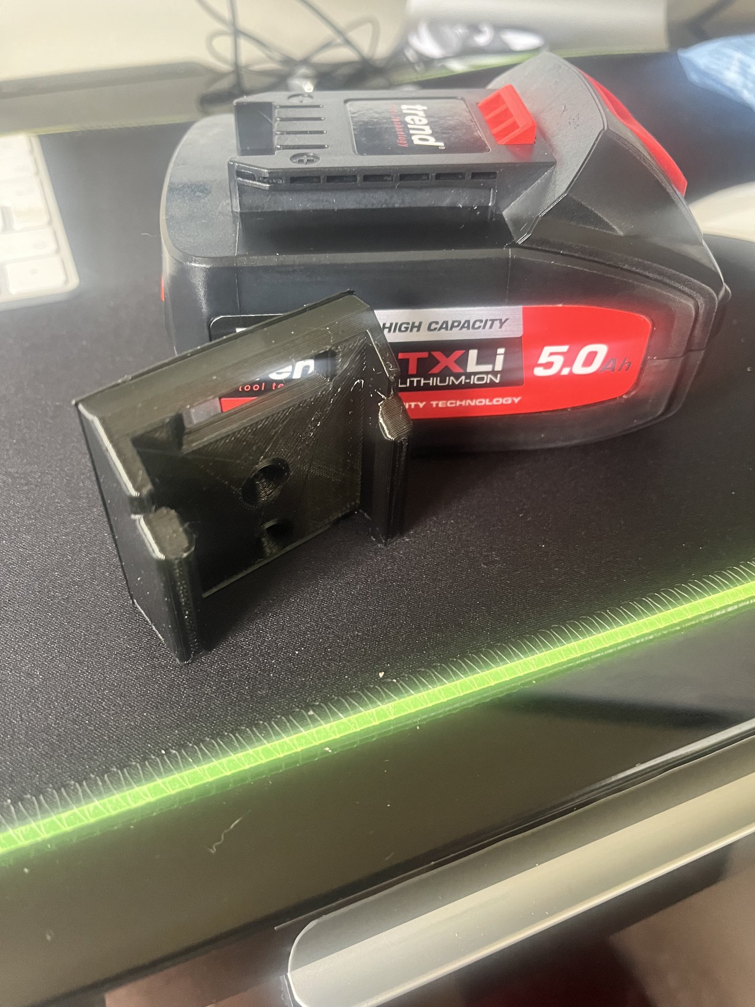 Giá đỡ pin Trend T18S 18V cho máy in 3D