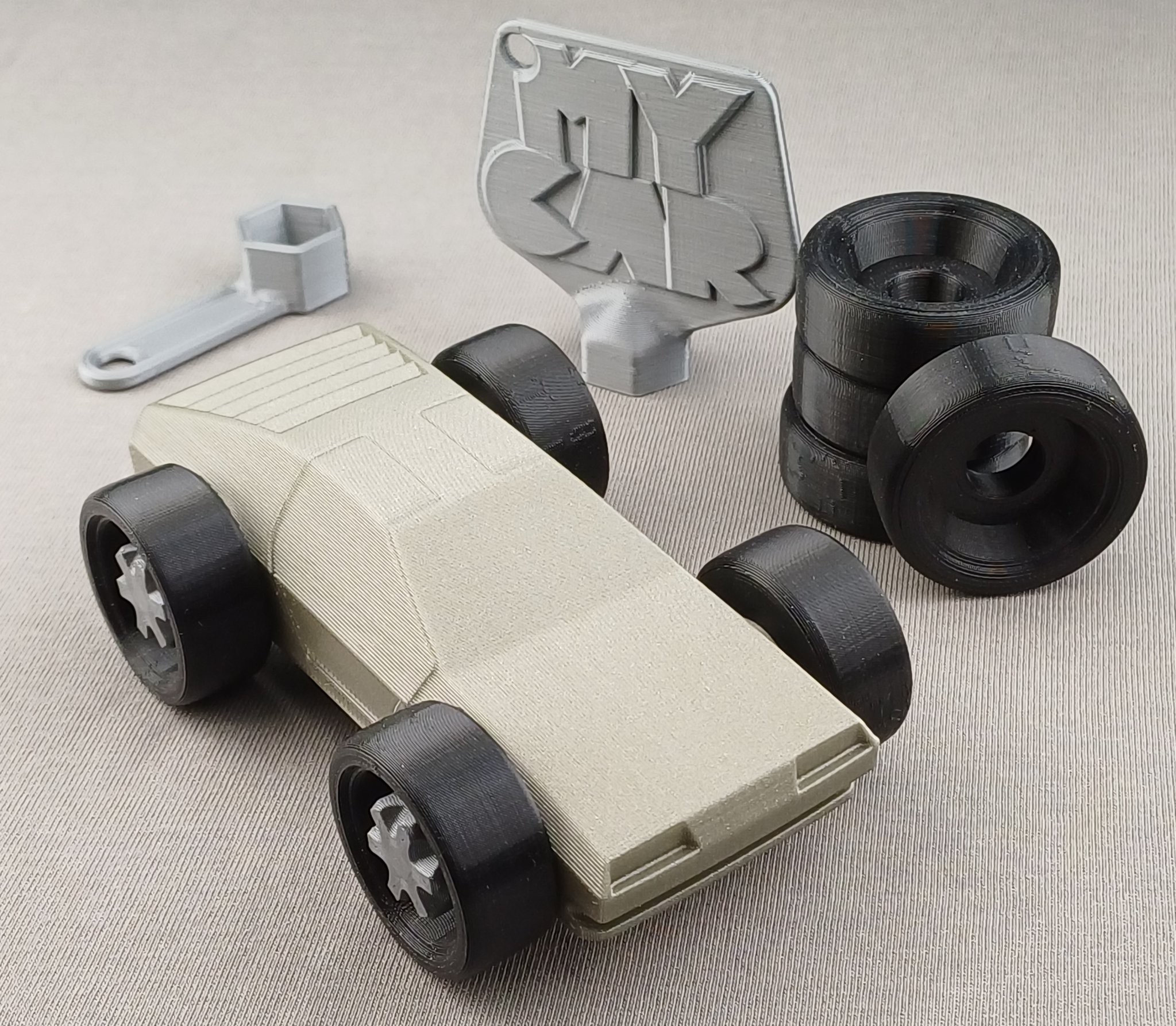 Bãi đỗ xe nhỏ - Mô hình xe DeLorean có bánh thay thế