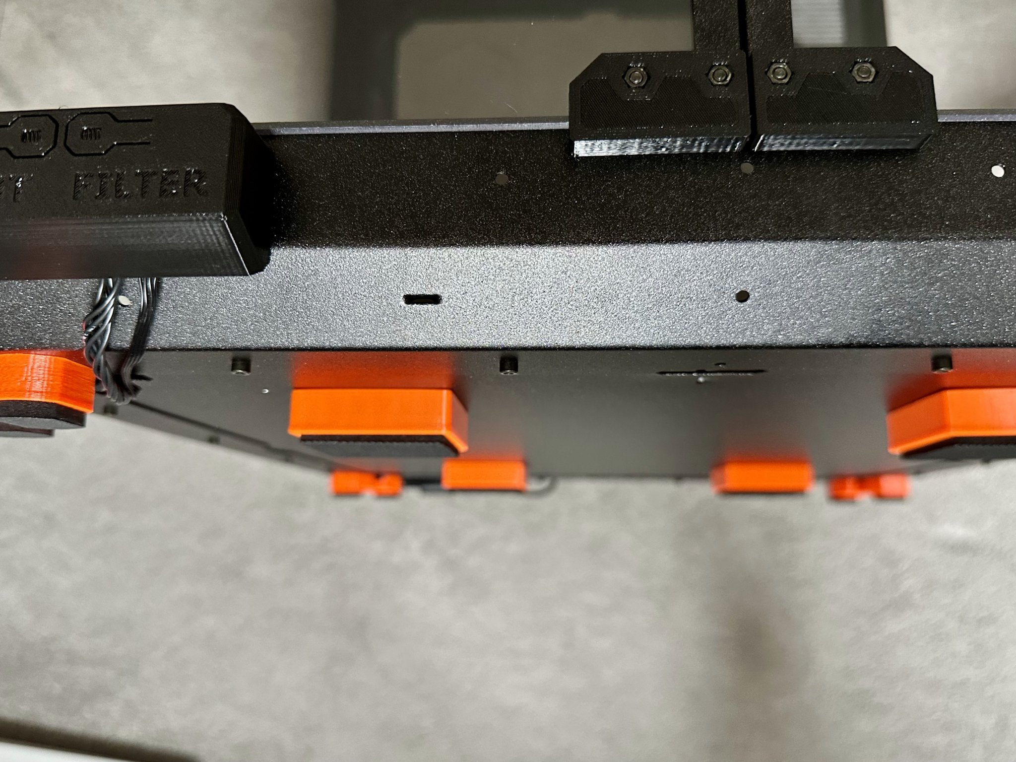 Giá đỡ chân giữa cho Enclosure Original Prusa trên nền bê tông