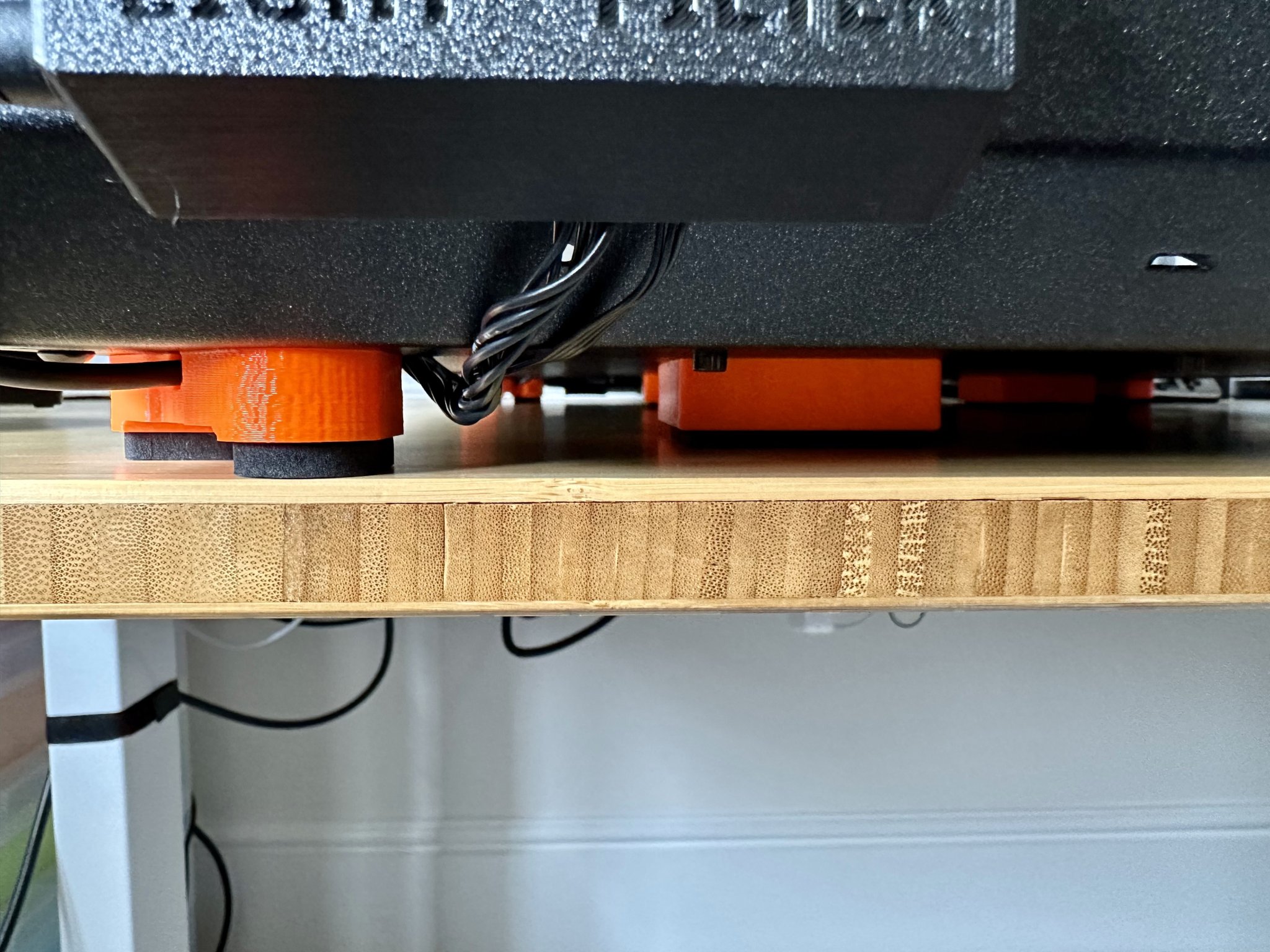 Giá đỡ chân giữa cho Enclosure Original Prusa trên nền bê tông