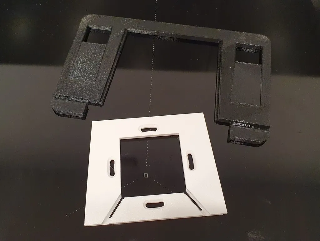 Giá đỡ tường cho máy tính bảng với hỗ trợ sạc