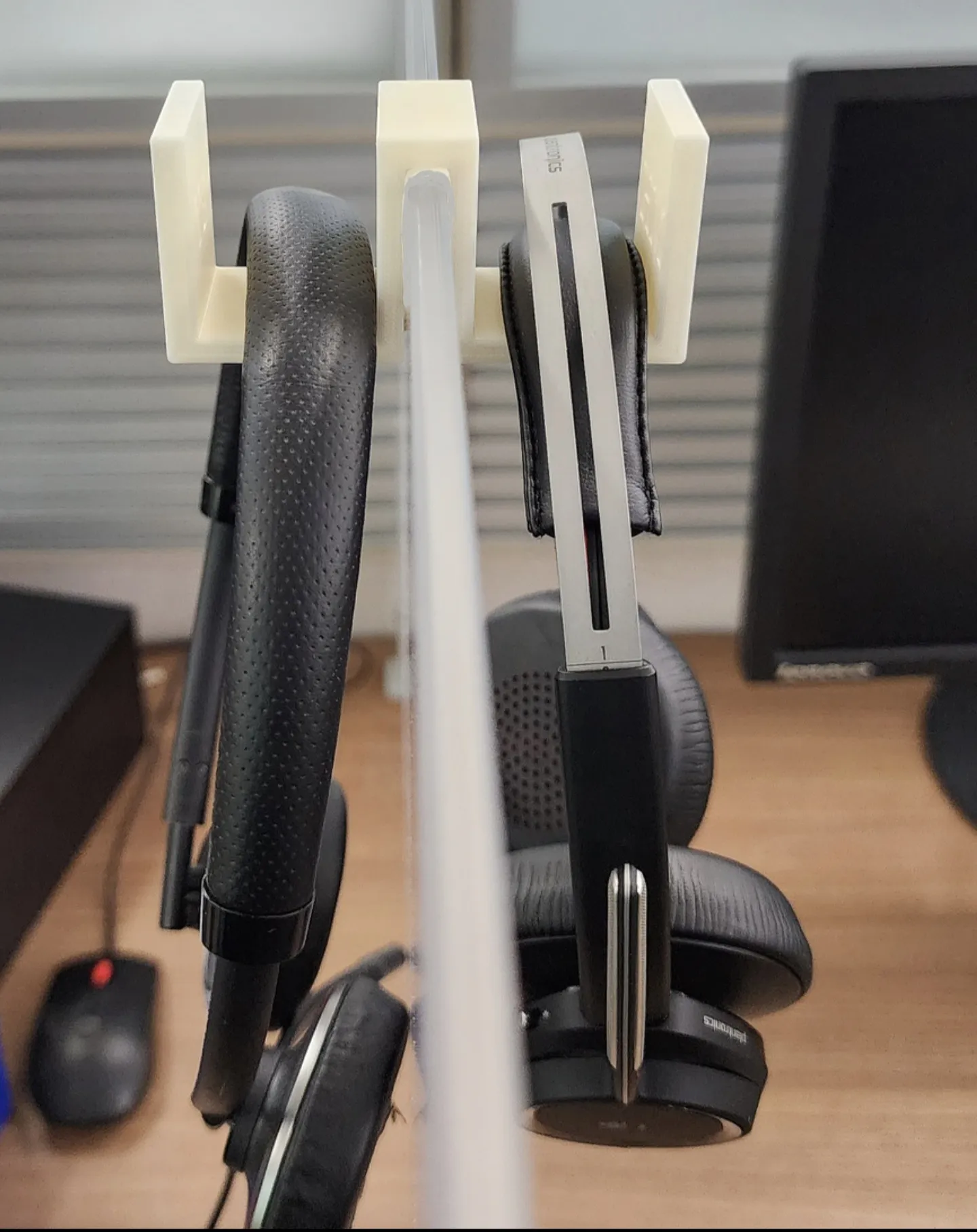 Giá đỡ tai nghe đôi cho vách ngăn văn phòng