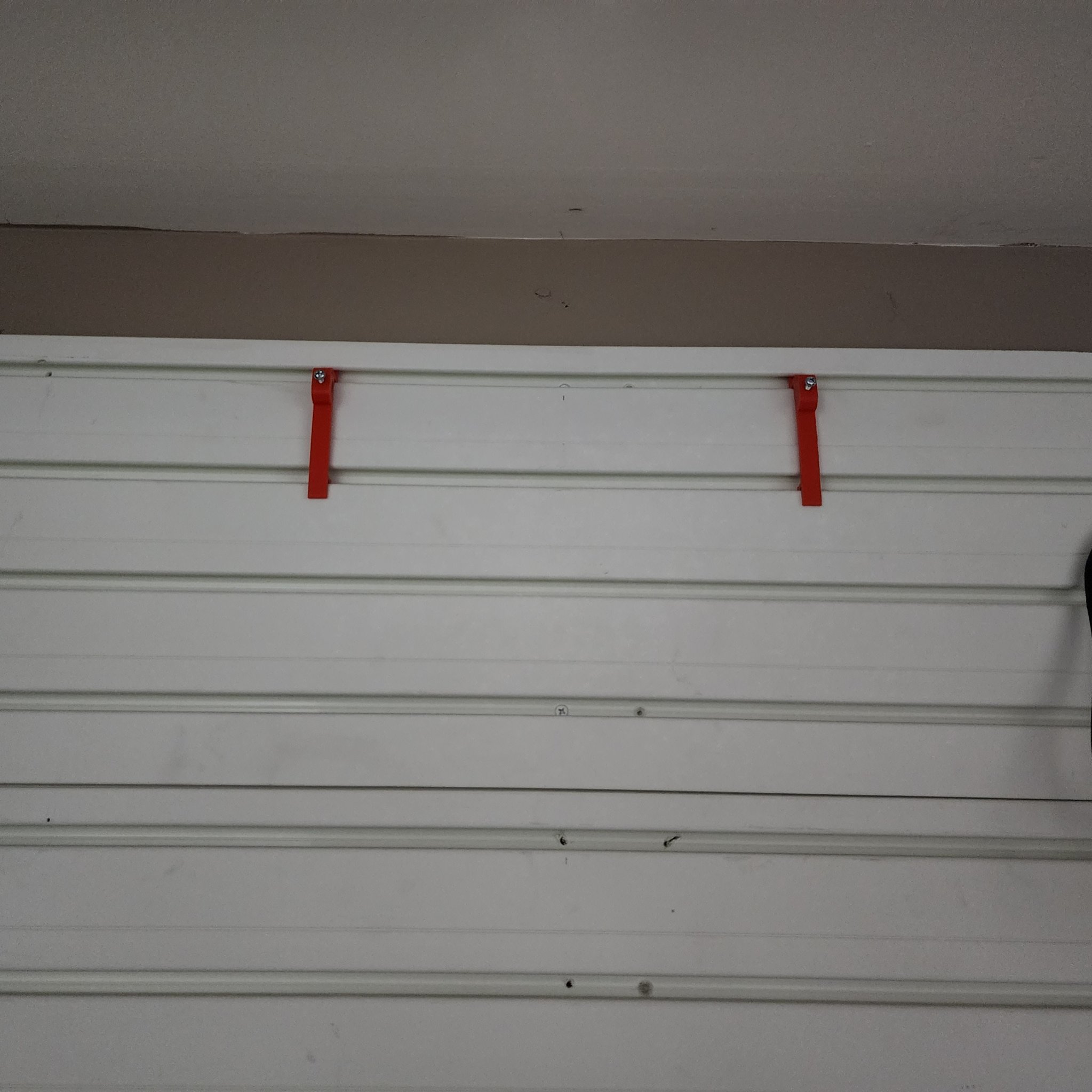 Giá đỡ lắp đặt ốc vít FLOW WALL cho tường khô