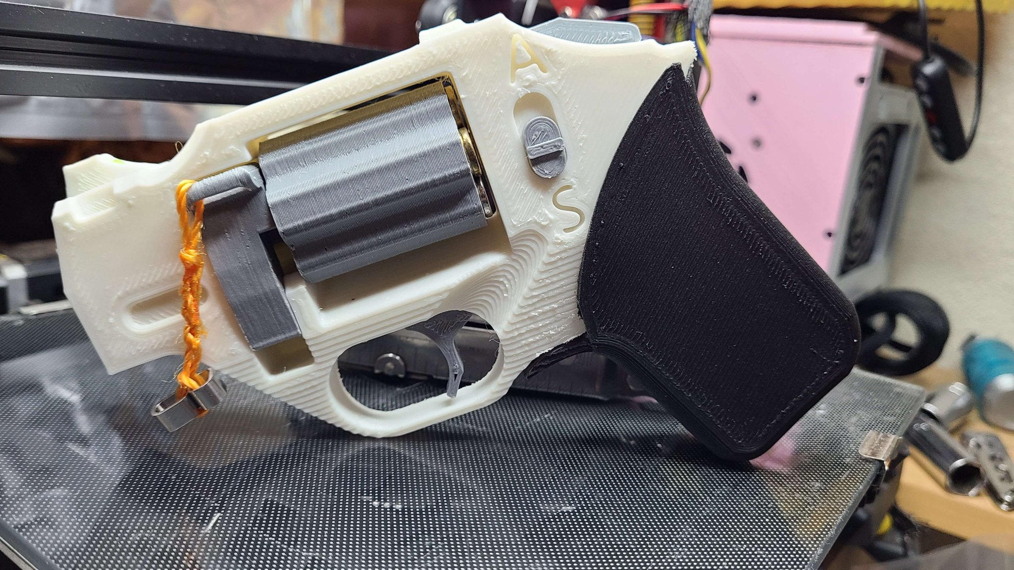 Súng lục Snub Nose với cơ chế xoay trơn tru