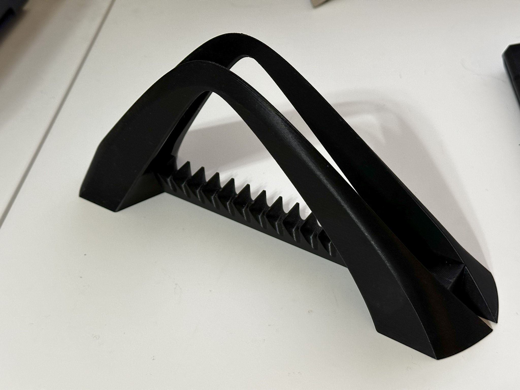 Giá đỡ laptop đứng phong cách hiện đại