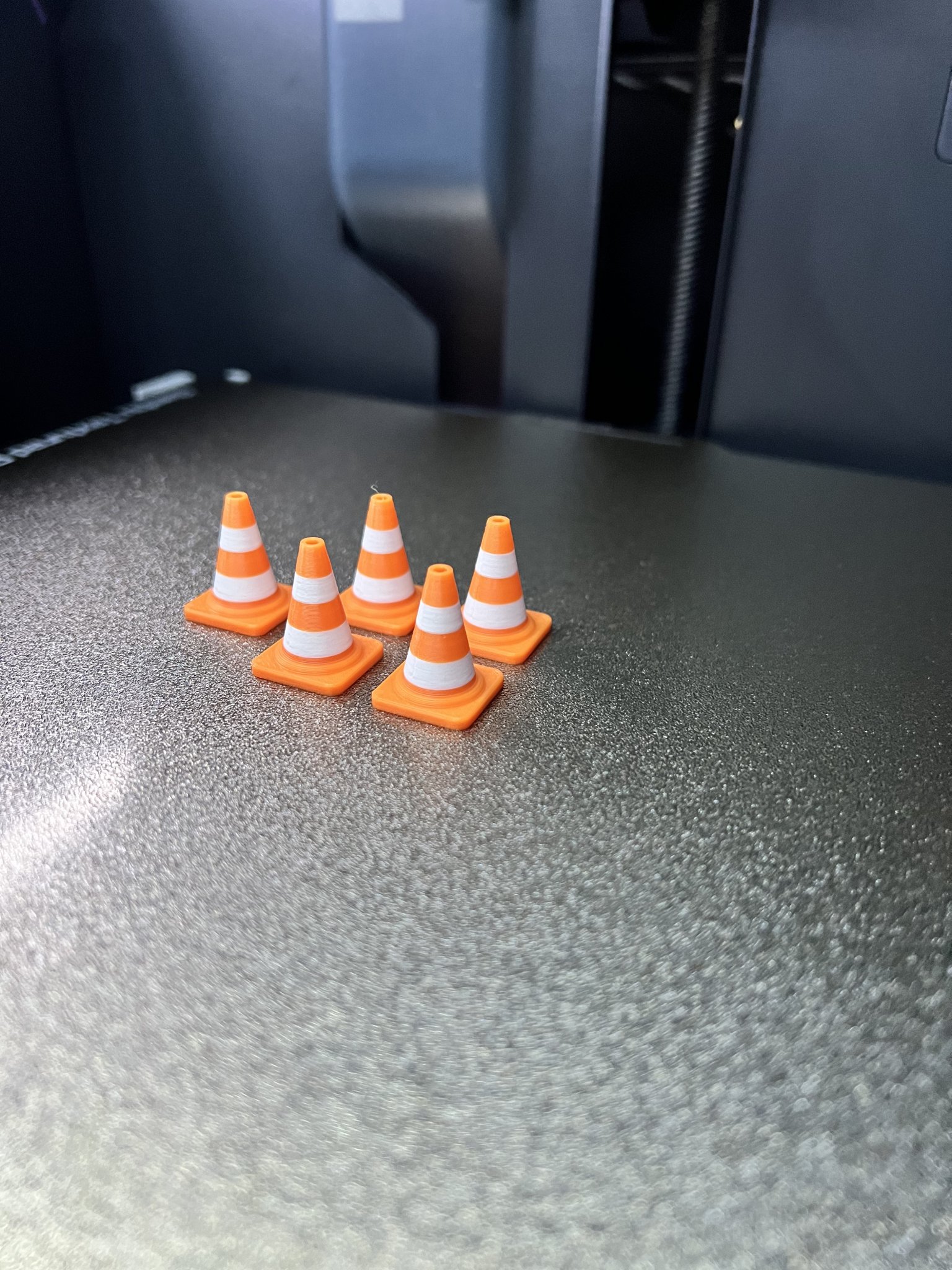 Nam châm tủ lạnh hình nón giao thông VLC cải tiến 8mm*2mm