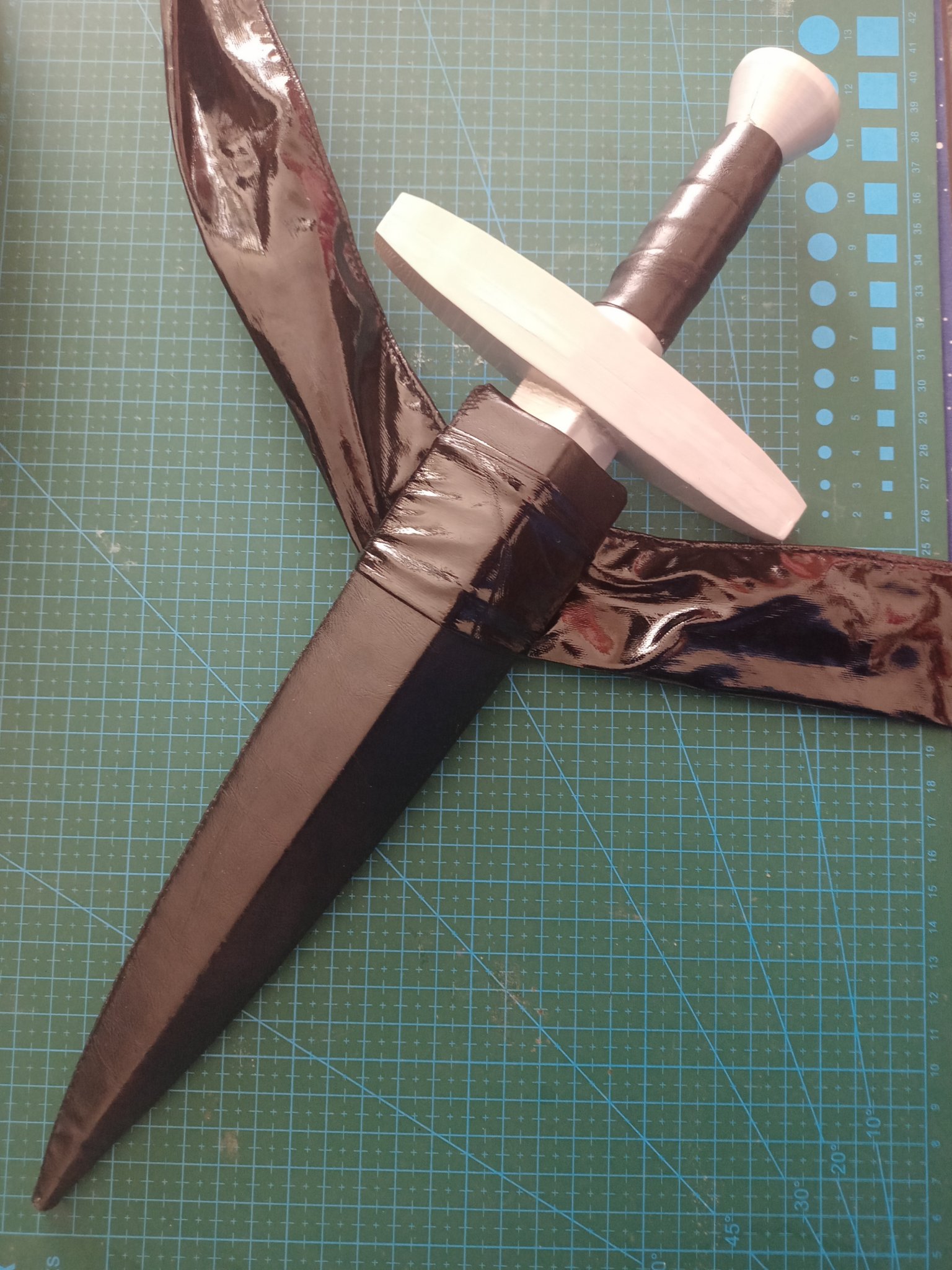 Dao găm của Nữ hoàng Dagmar từ Disenchantment