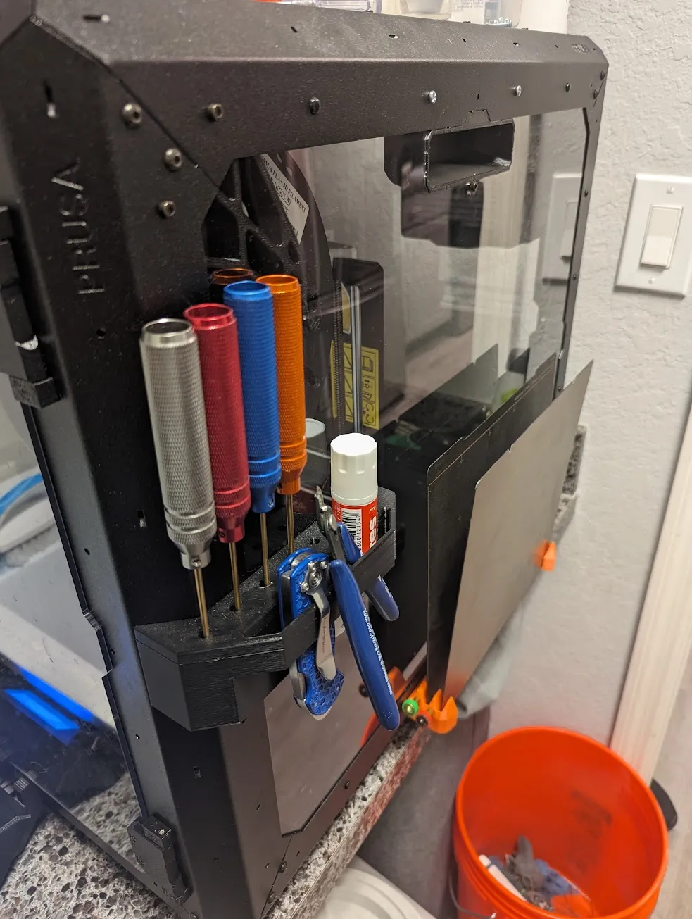 Giá đỡ tấm in cho tủ chứa Prusa