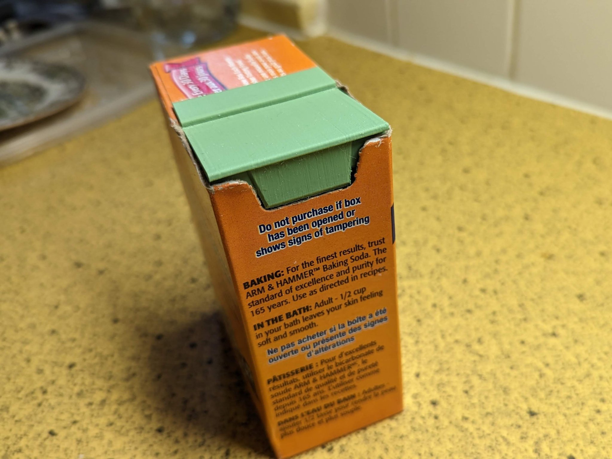 Nắp hộp baking soda v2 với bản lề PiP