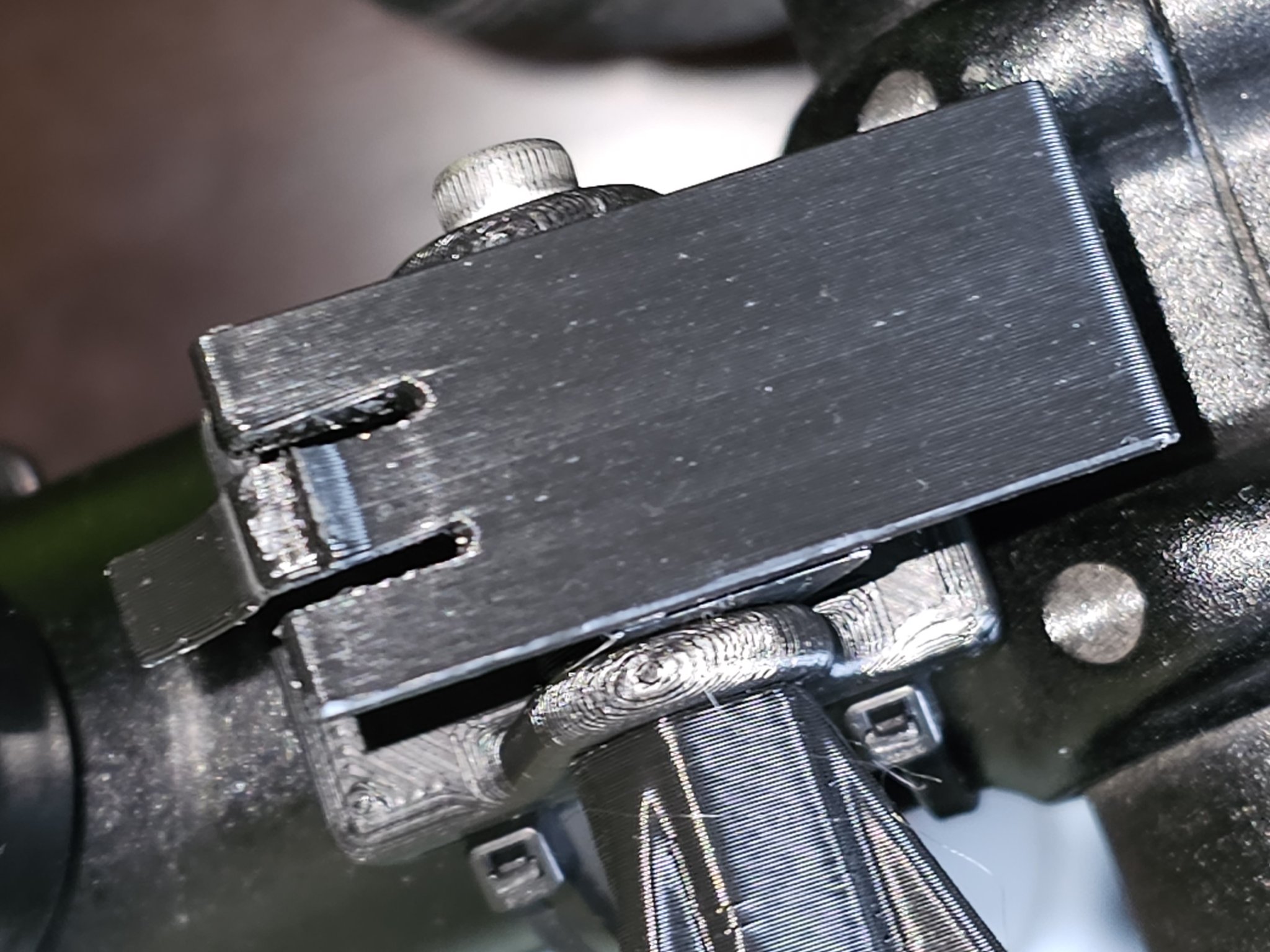 Giá đỡ đèn xe đạp điều chỉnh với Bikemate Mount