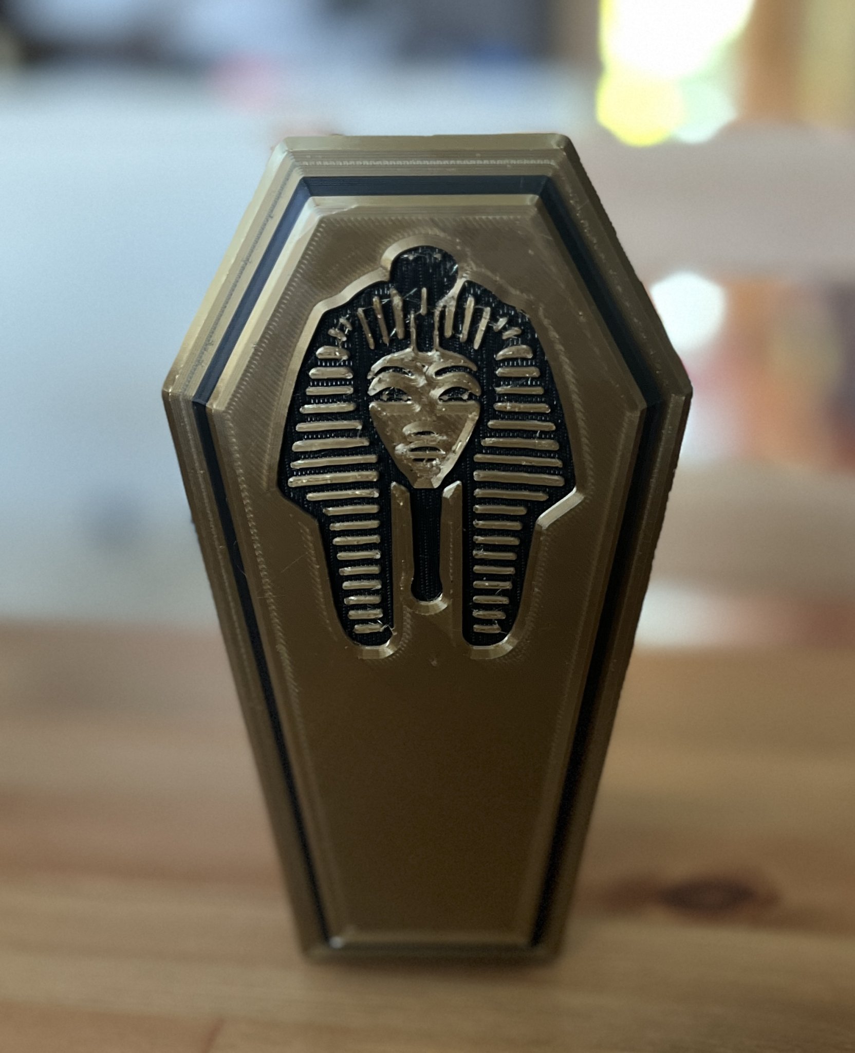 Nắp đậy hình Pharaoh cho quan tài Twist Lock